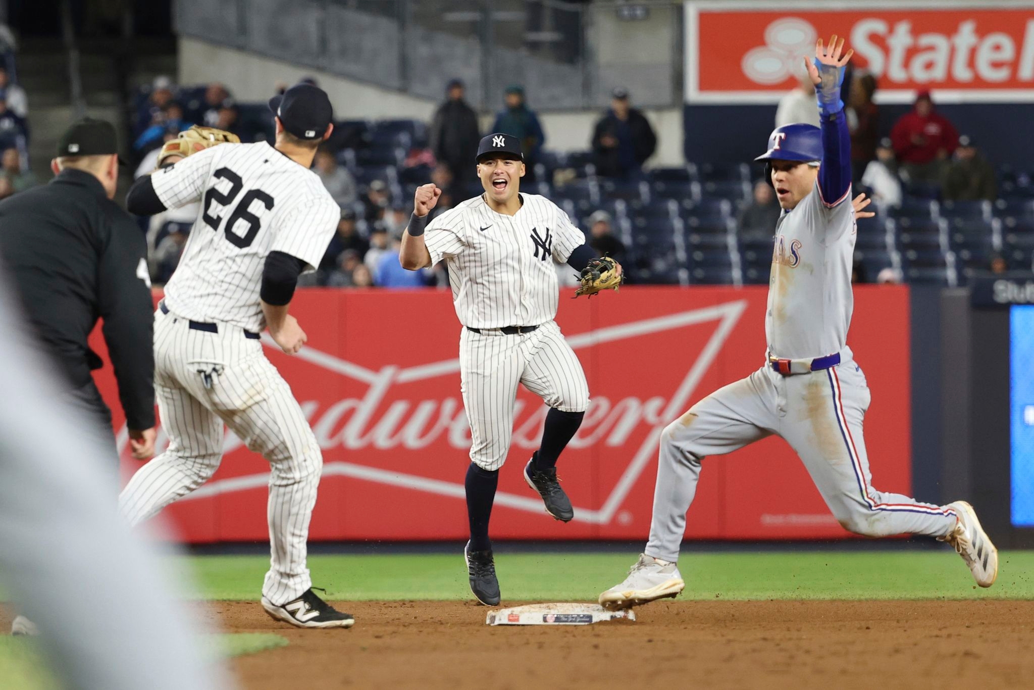 Domínguez HR gives Yankees 4-3, walk-off win over Rangers, spoils deGrom's return to NYC