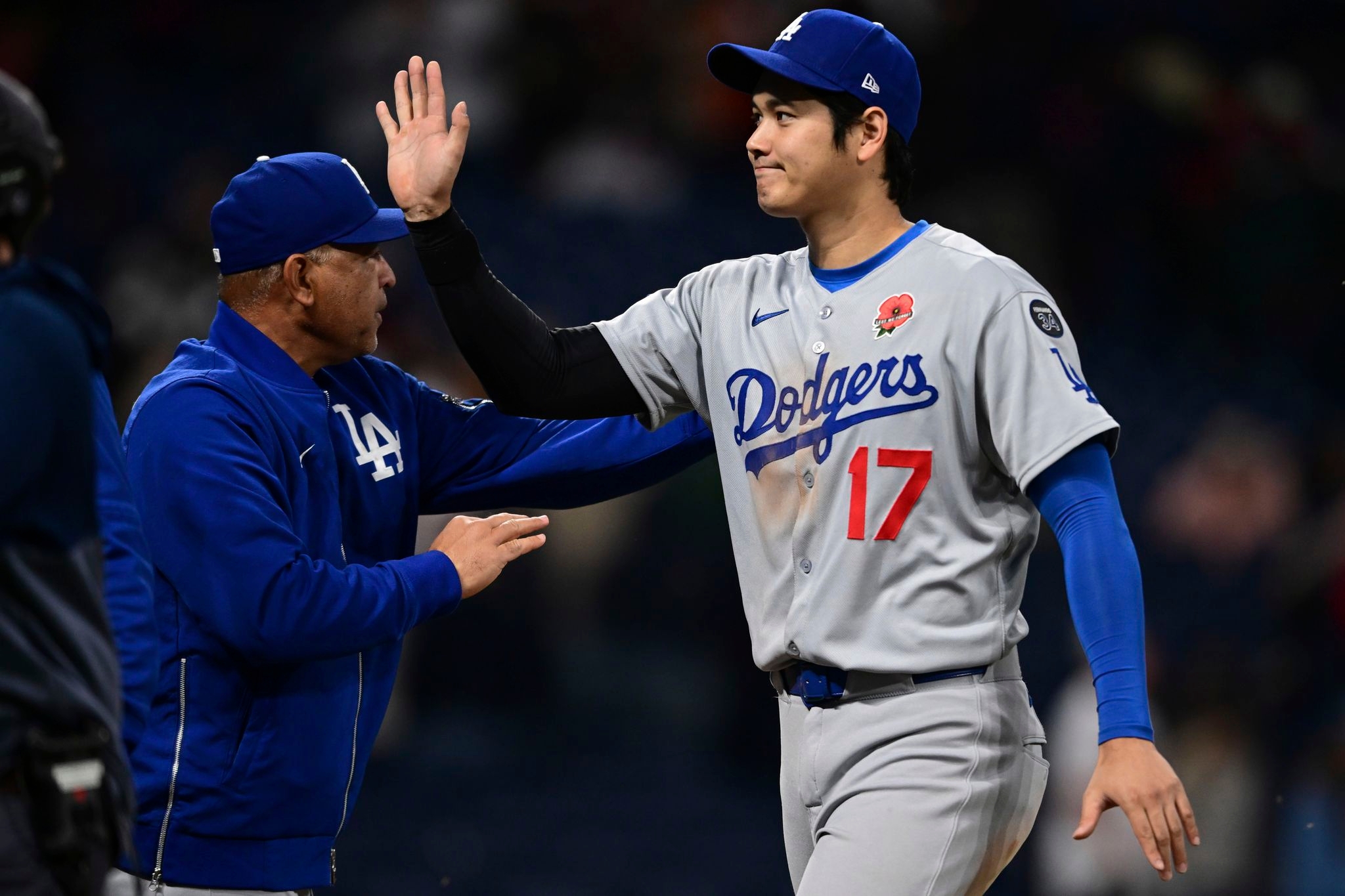 Why Dodgers manager Dave Roberts is telling Lakers fans to keep 'hands off' Ohtani