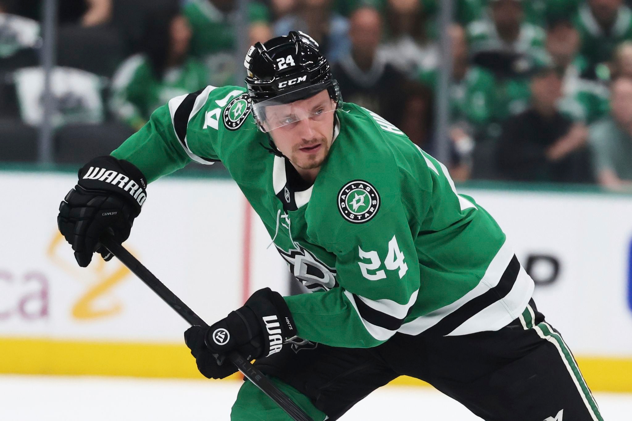 Roope Hintz returns from injury for Stars in Game 4 against the Oilers