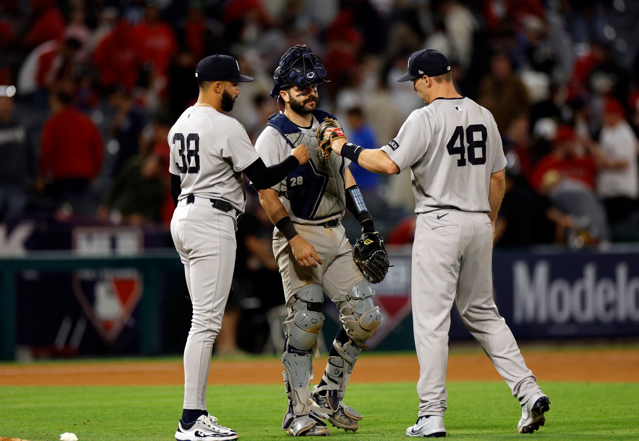 Devin Williams has another rocky 9th inning for the Yankees, but the embattled reliever hangs on