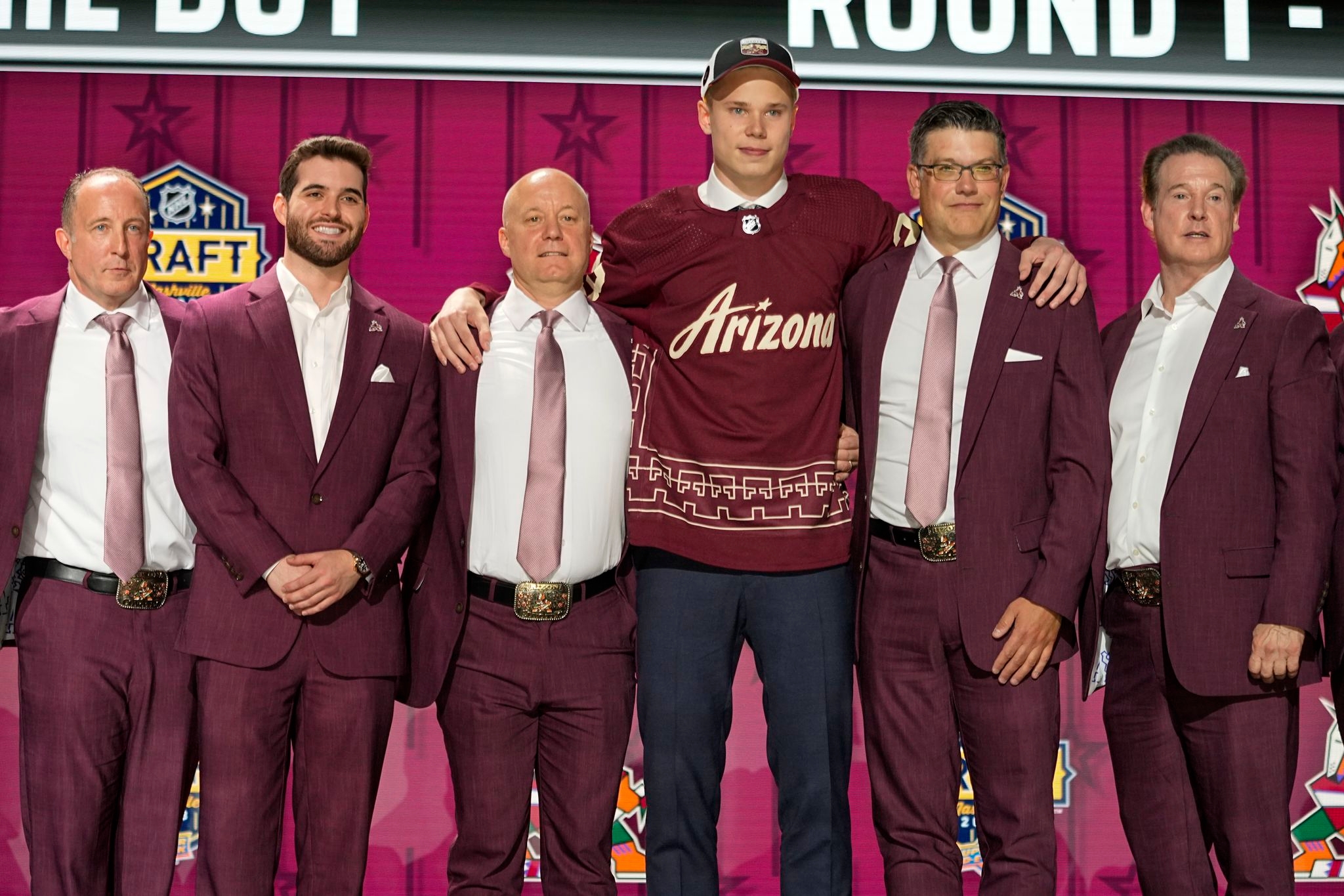 Utah Mammoth sign top prospects Simashev and But to their entry-level NHL contracts
