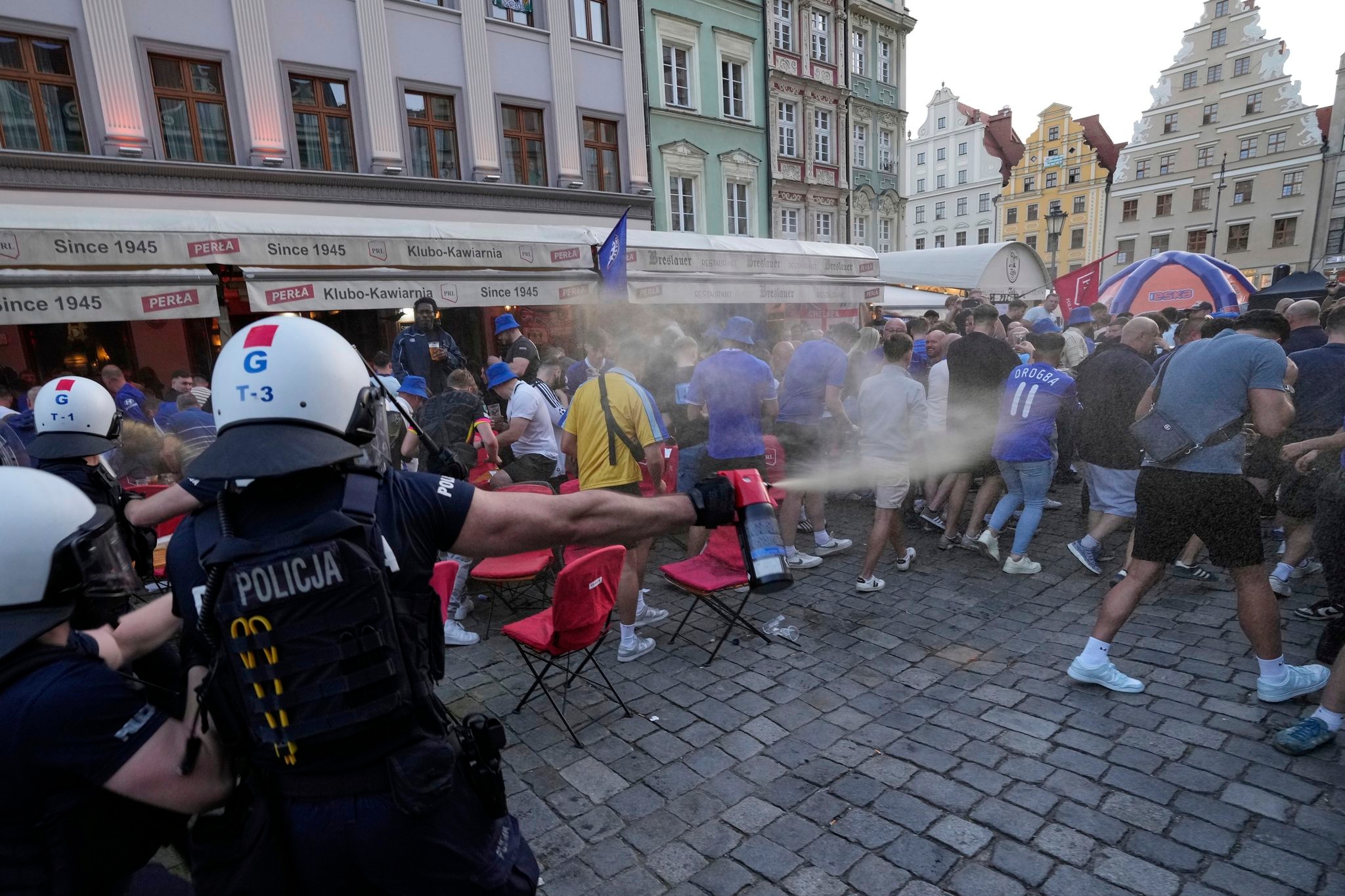 Fan violence ahead of soccer final between Chelsea and Real Betis leads to 28 arrests