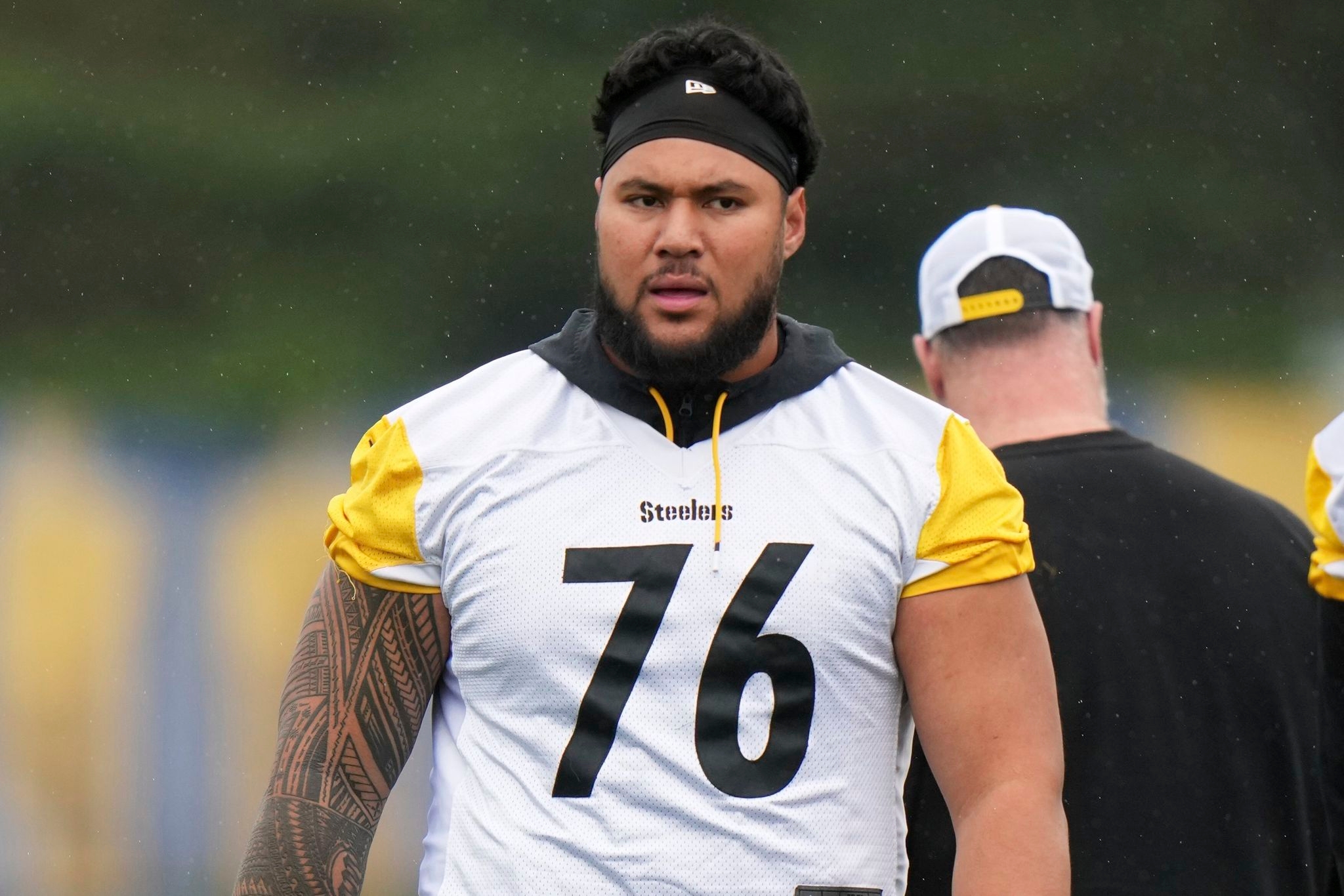 A knee injury cost Steelers' Troy Fautanu his rookie season. Hitting reset wasn't easy