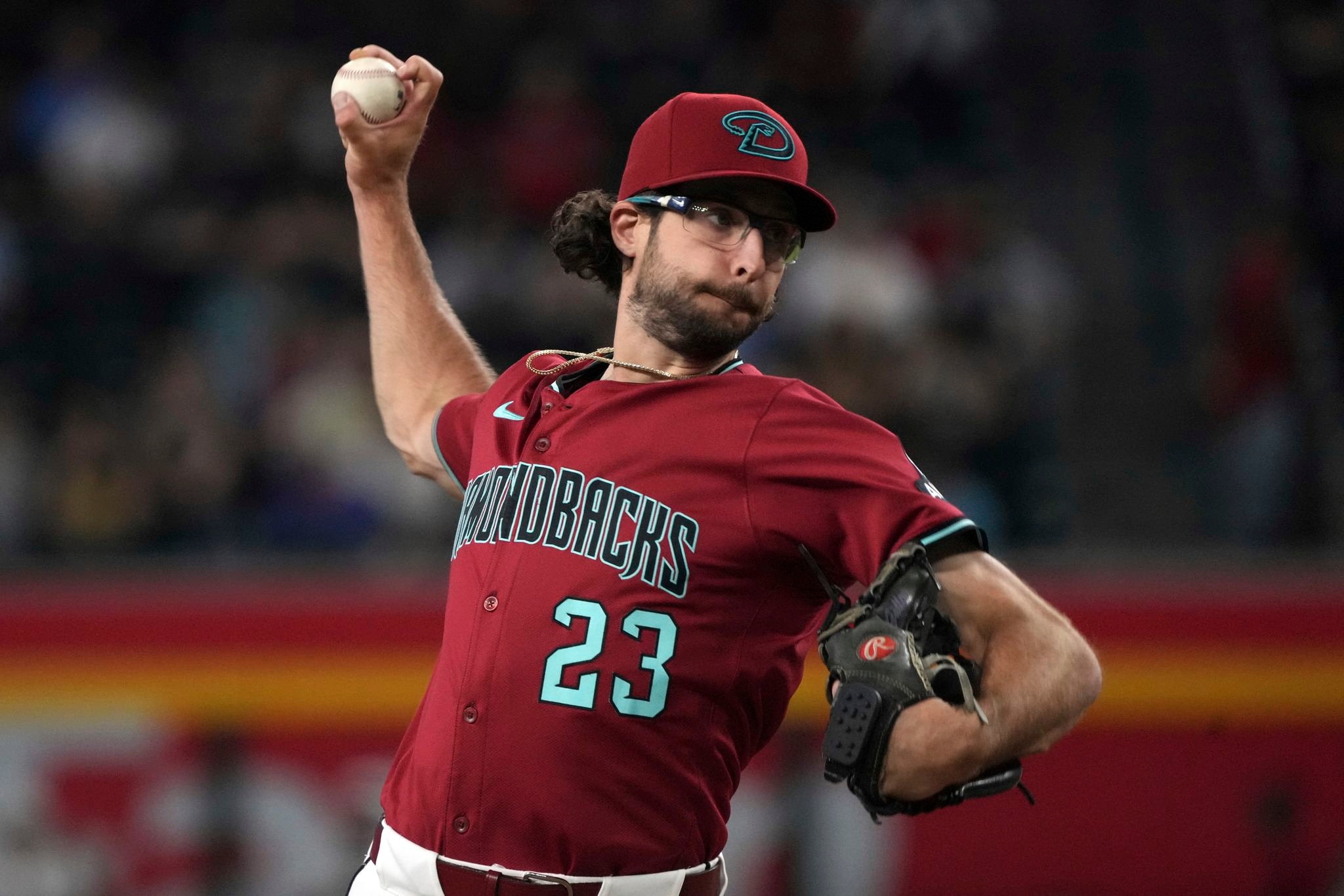Skenes dominates into 7th inning, Pirates beat Diamondbacks 10-1 for 2nd road series win