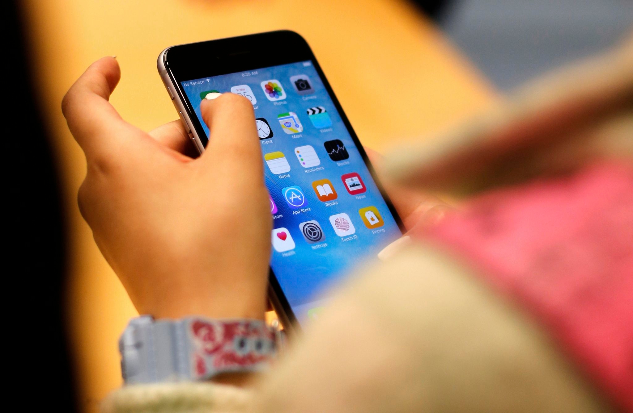 Chinese hackers and user lapses turn smartphones into a 'mobile security crisis'