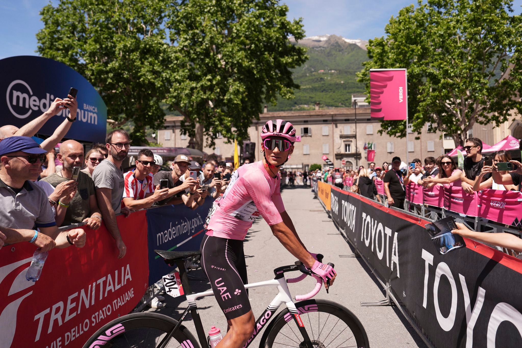 Del Toro takes it easy during 18th stage of Giro as Denz wins with solo breakaway