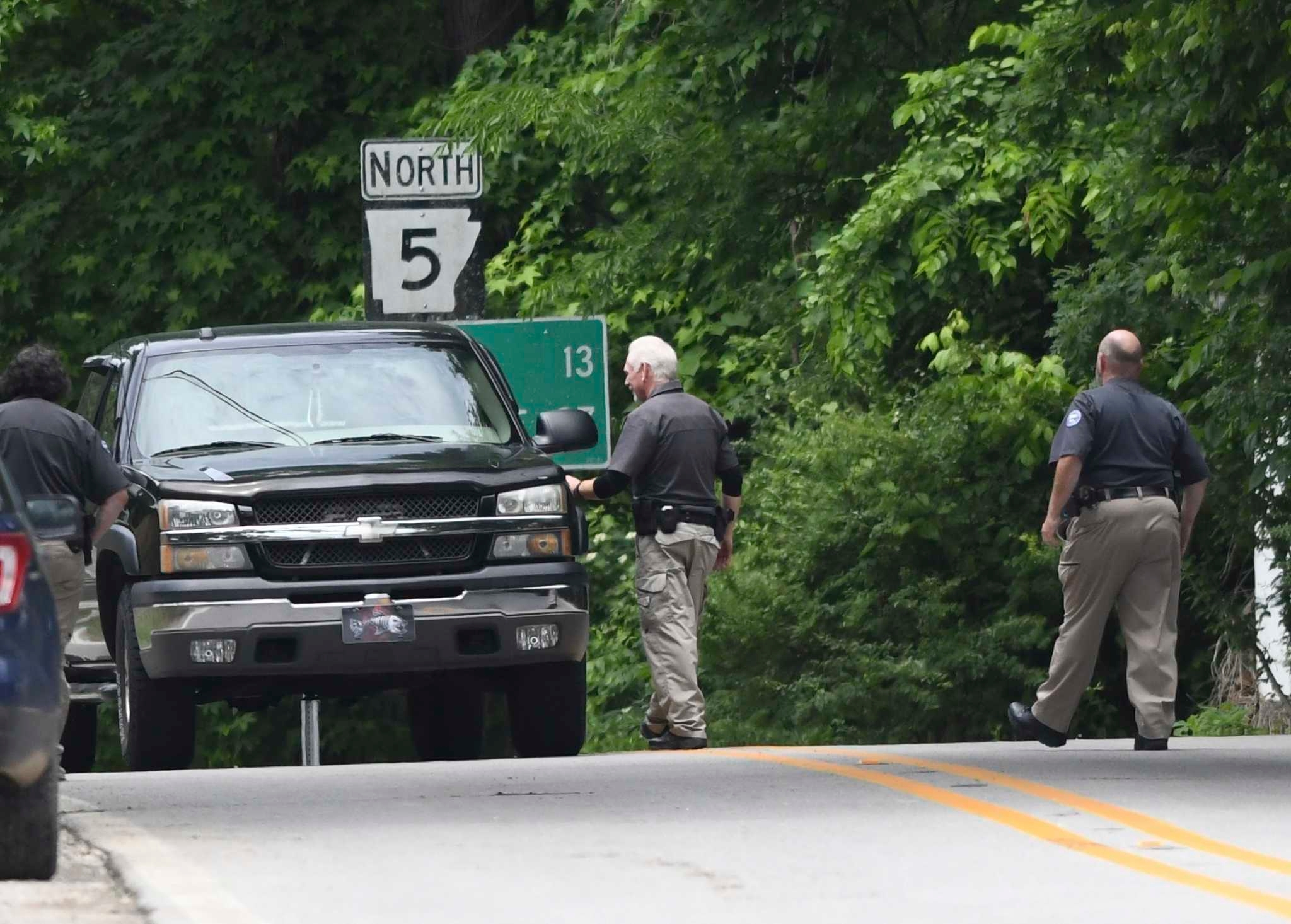 Bloodhounds hunting 'Devil in the Ozarks' fugitive are seen as key part of manhunt