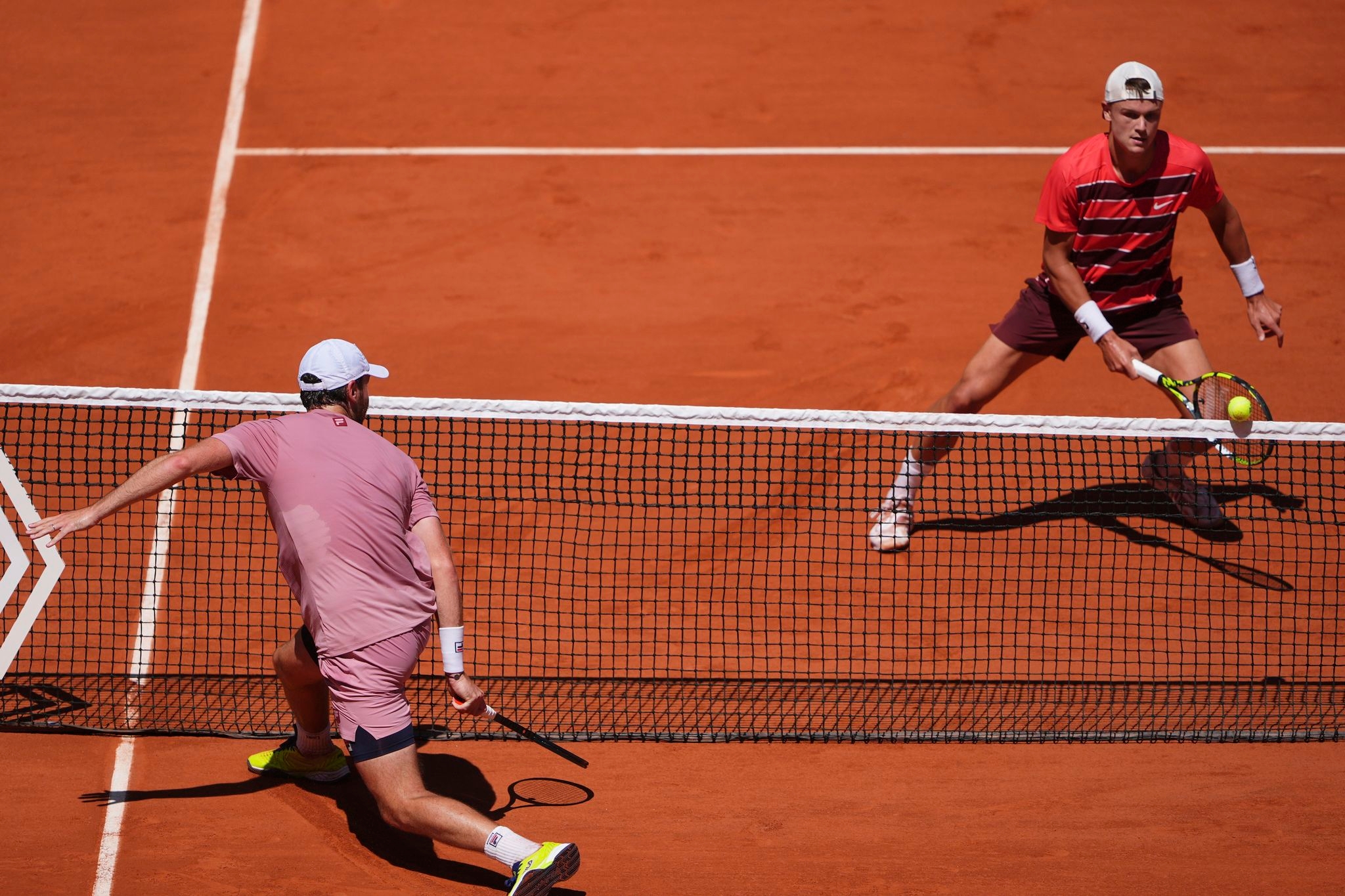 Rune deals with an angry fan at French Open by asking him to be removed