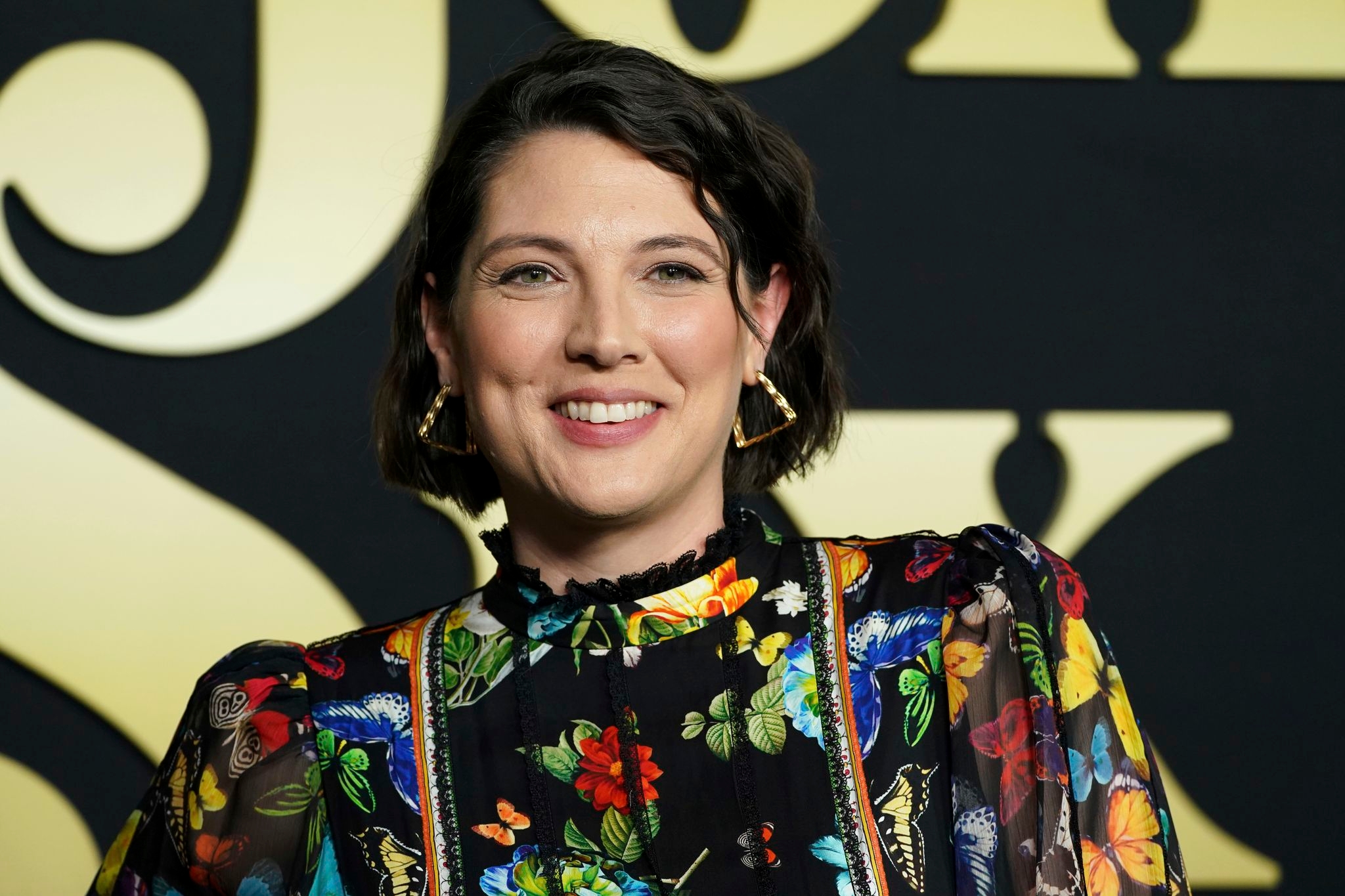 With 'Atmosphere,' Taylor Jenkins Reid leaves the Evelyn Hugo-verse behind and travels to space