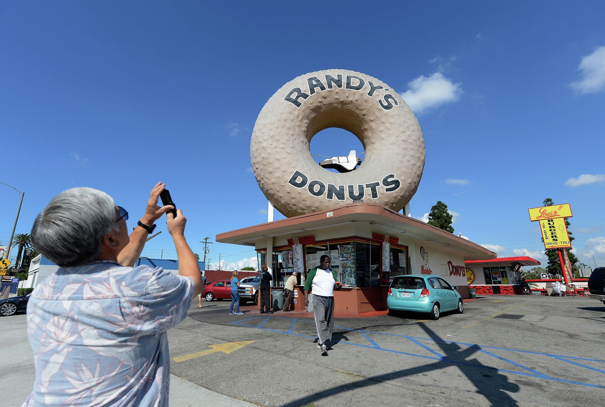 L.A.'s most famous doughnut spot is opening in the Bay Area