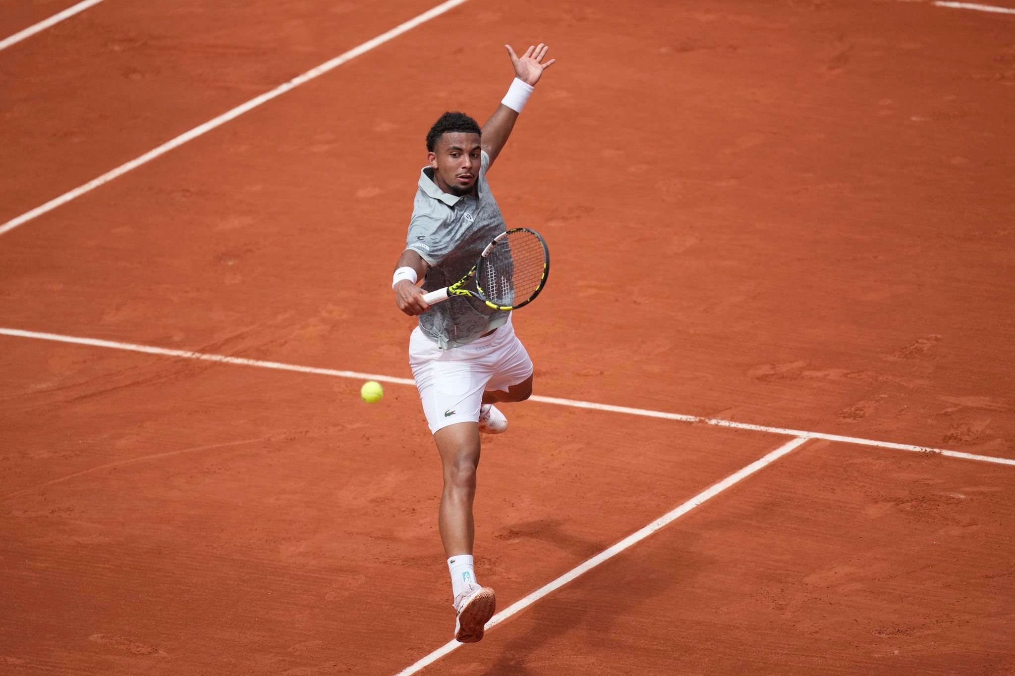 Arthur Fils pulls out of French Open with injury a day after back pains