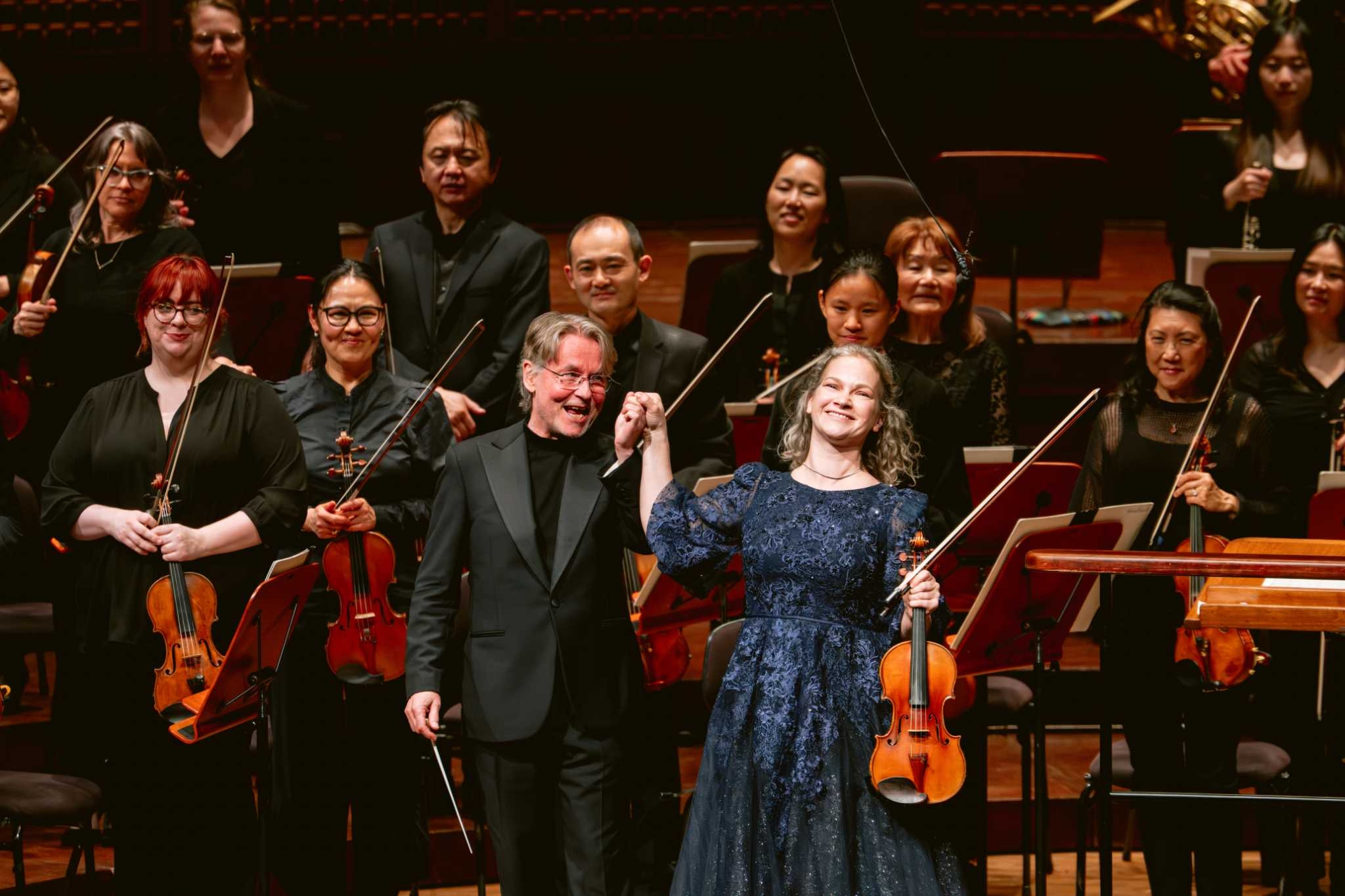 Review: Hilary Hahn draws a packed house for Esa-Pekka Salonen and S.F. Symphony