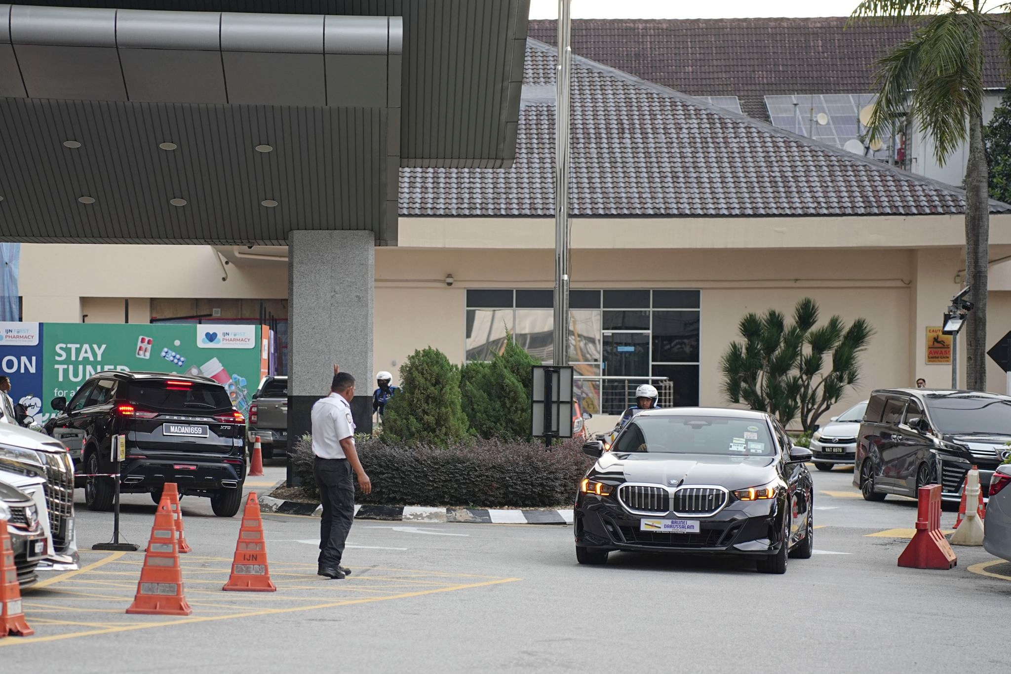 Brunei's sultan released from Malaysian hospital