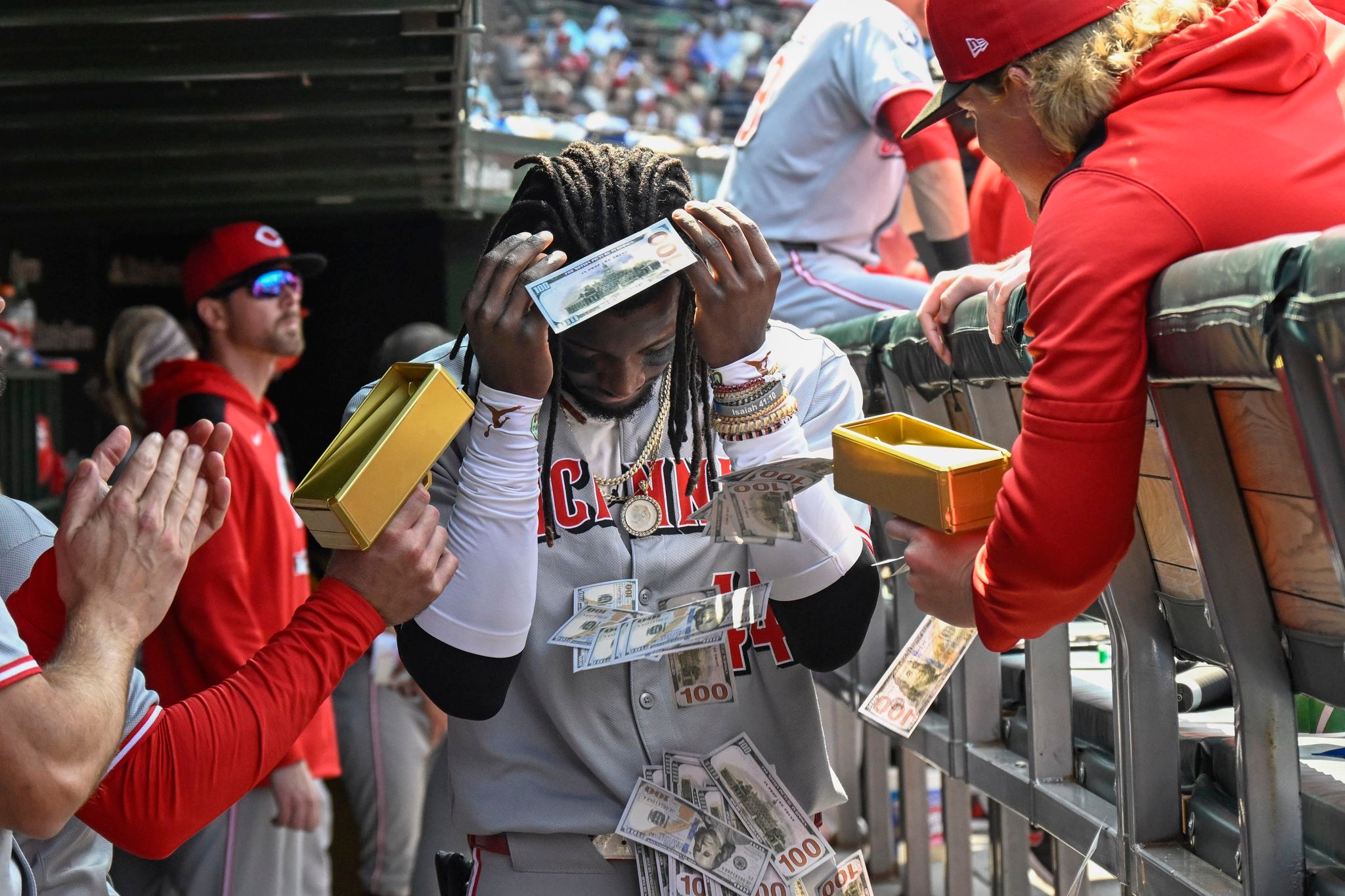 Michael Busch homers as the Chicago Cubs beat the Cincinnati Reds 7-3