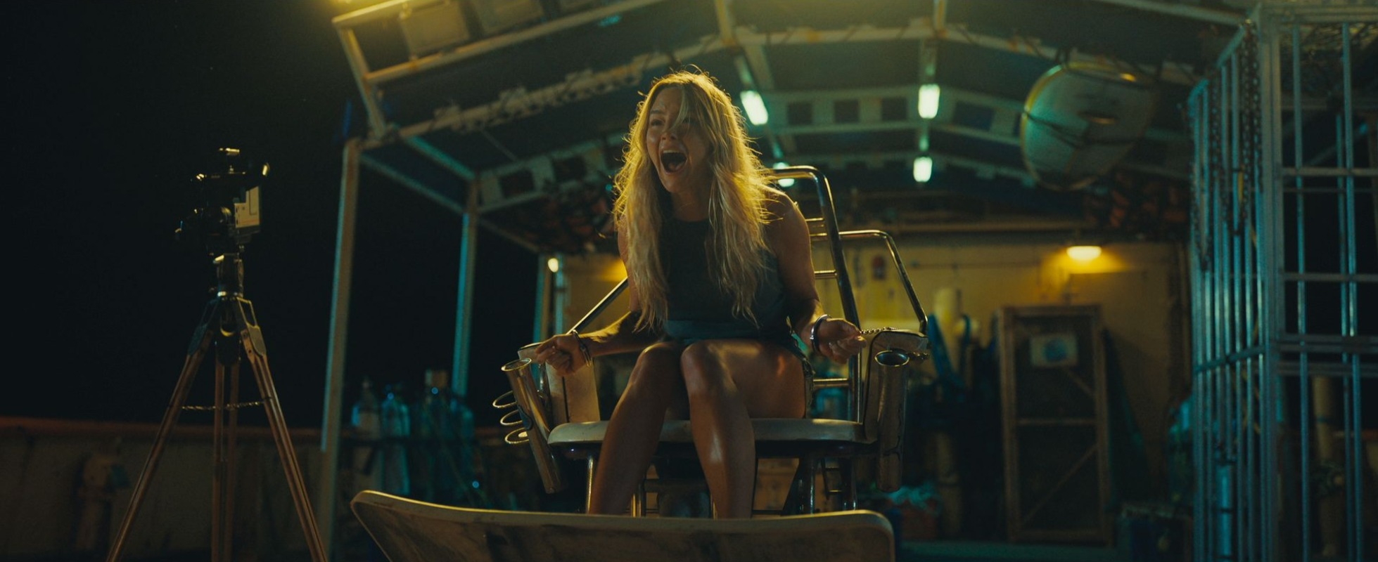 Review: ‘Dangerous Animals' sets new standard for survival thrillers