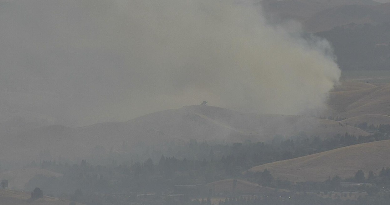 Evacuations ordered in Fairfield after smoky grass fire breaks out