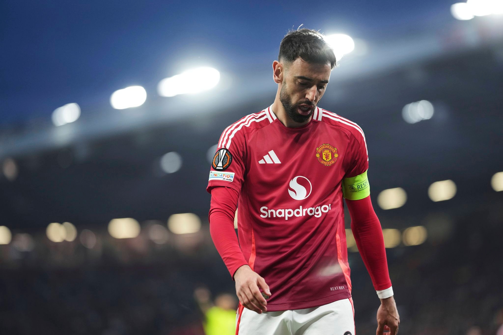 Bruno Fernandes turns down lucrative Al Hilal offer to stay at Man United