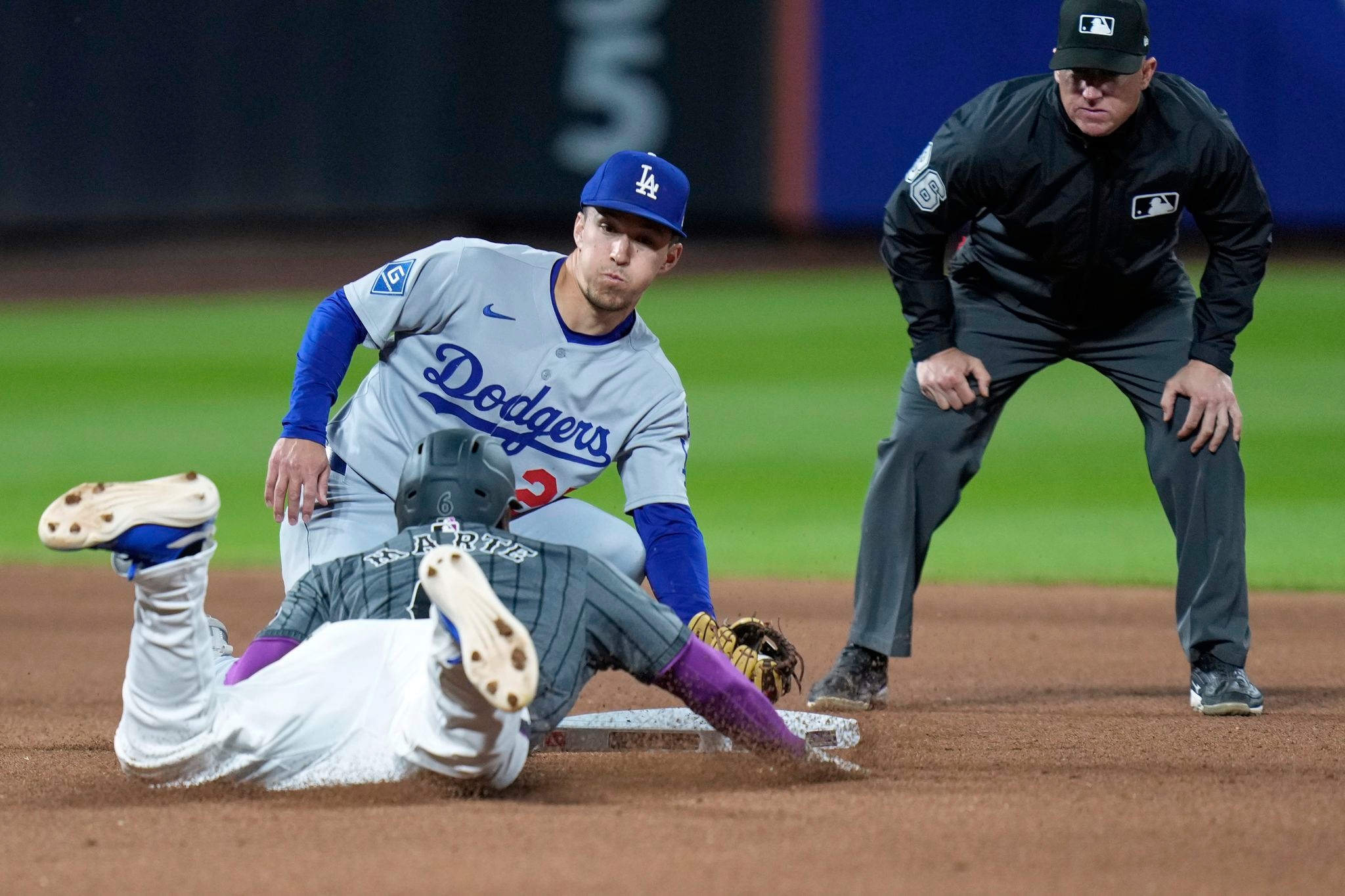 Dodgers second baseman Tommy Edman is day-to-day after tweaking right ankle