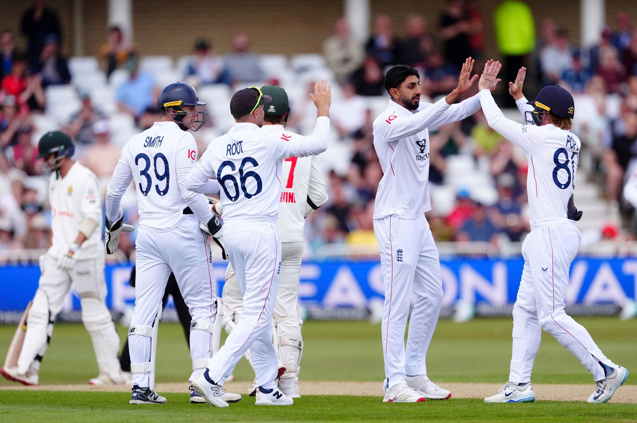 England without Atkinson but regains Carse and Woakes for first test against India
