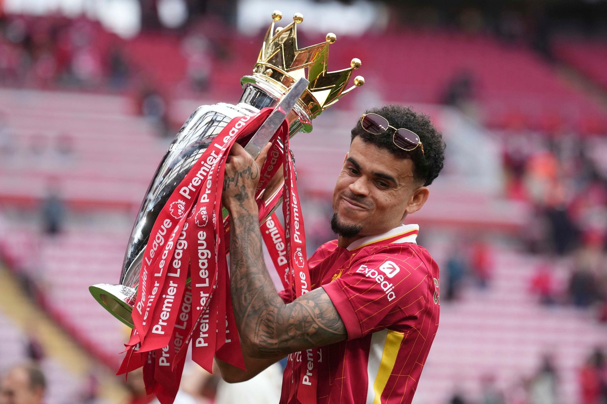 Liverpool rejects Barcelona approach for Luis Diaz, AP source says