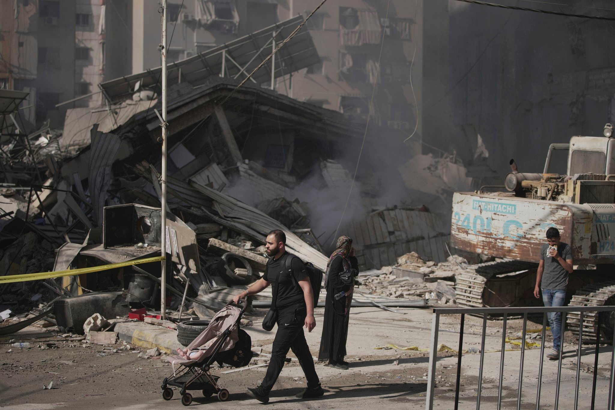 Lebanese army warns Israeli airstrikes might force it to freeze cooperation with ceasefire committee