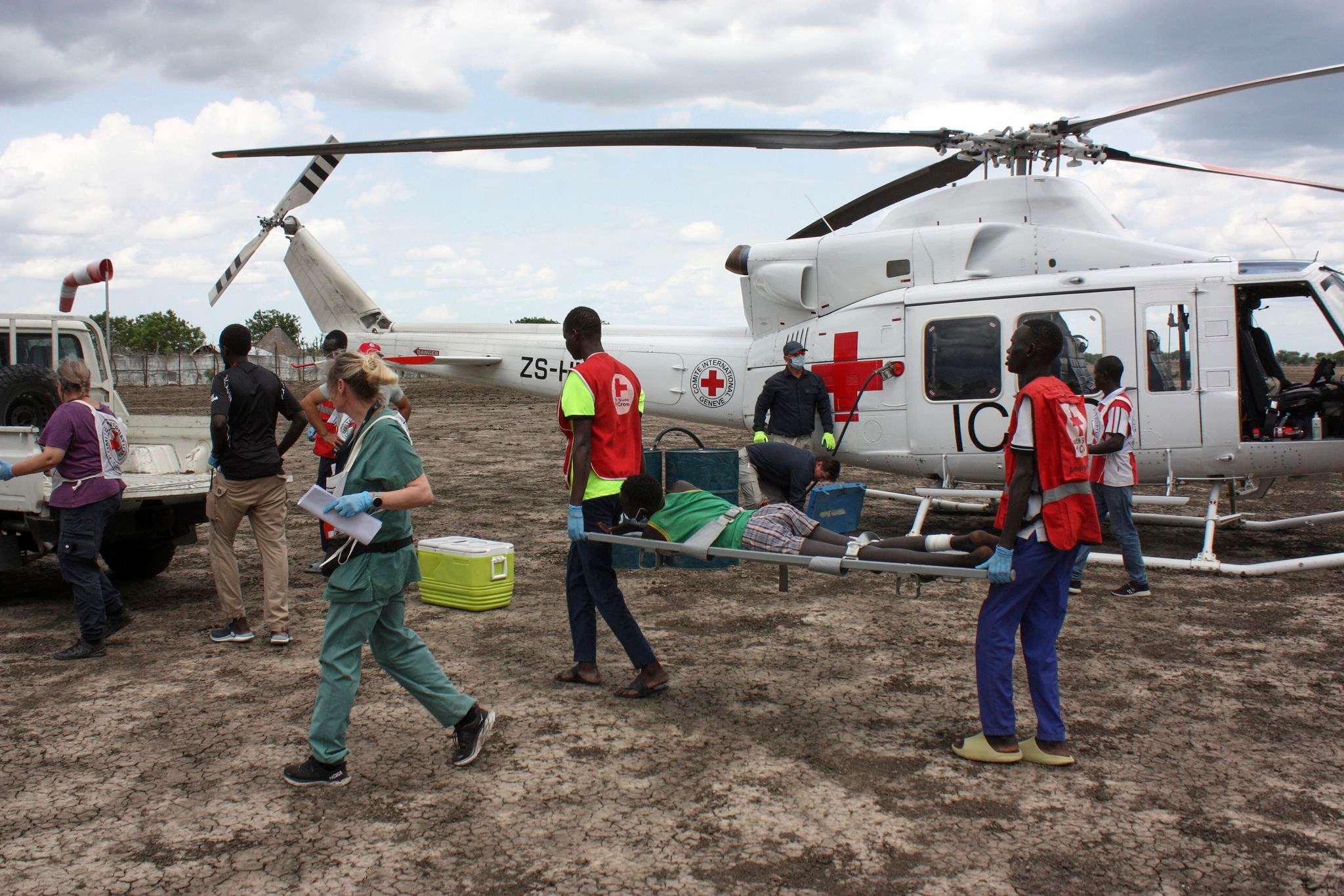 Red Cross closes Niger offices and foreign staff leave after junta's expulsion order