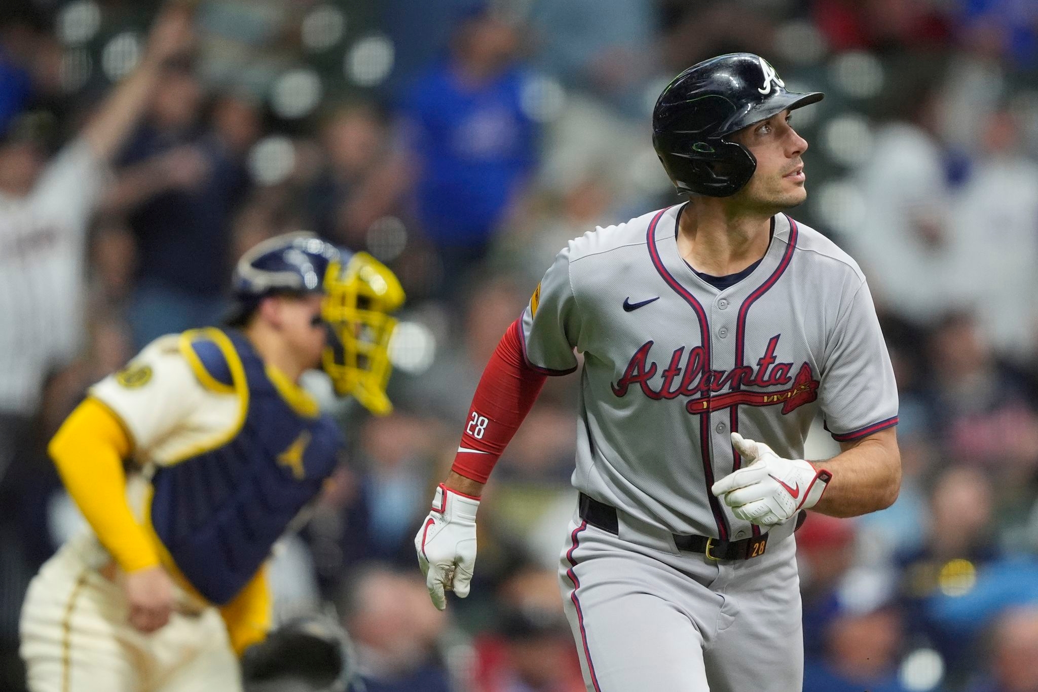 Sale sparkles as Braves snap seven-game skid by beating Brewers 7-1