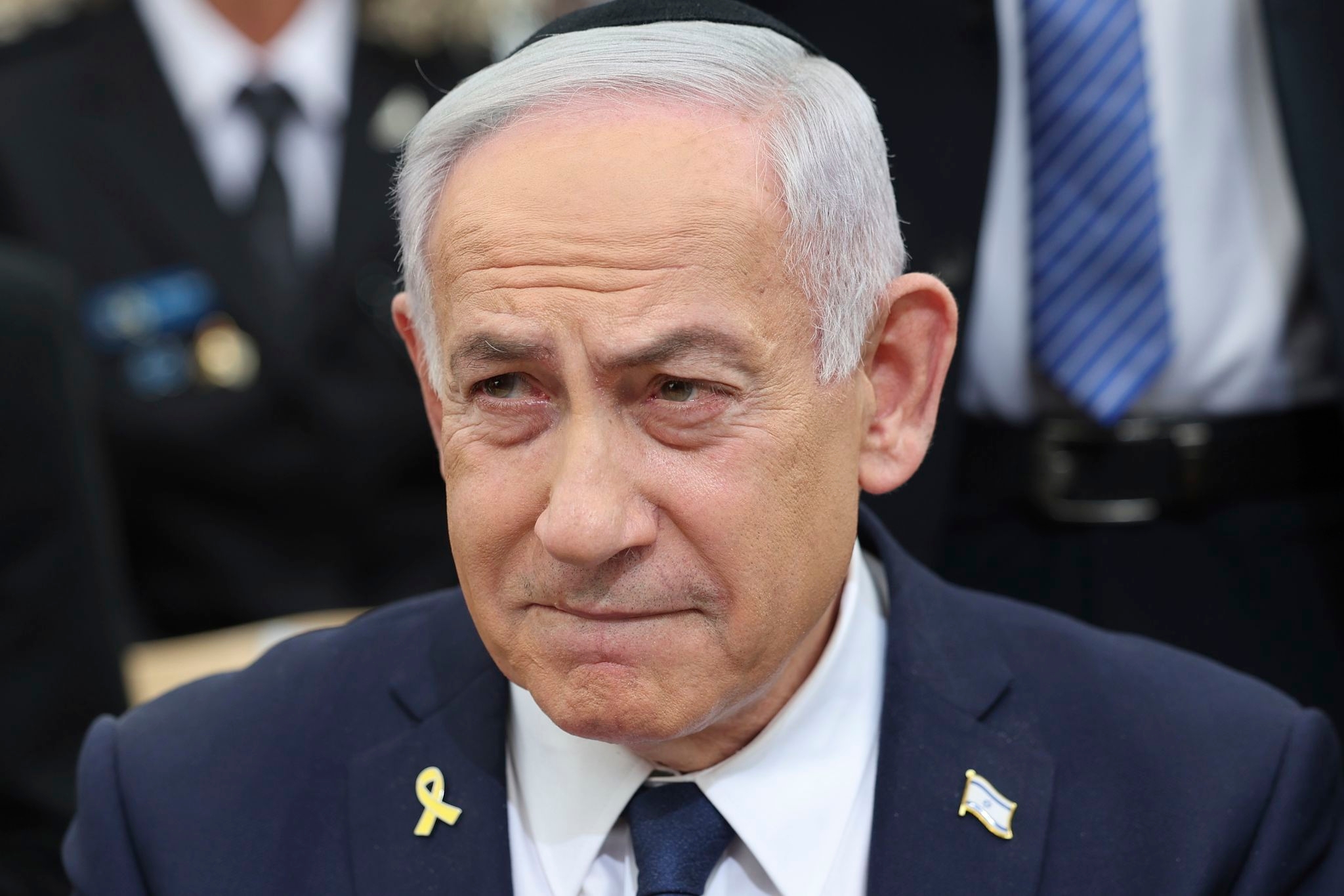 Netanyahu's government faces possible collapse as the opposition seeks to dissolve it