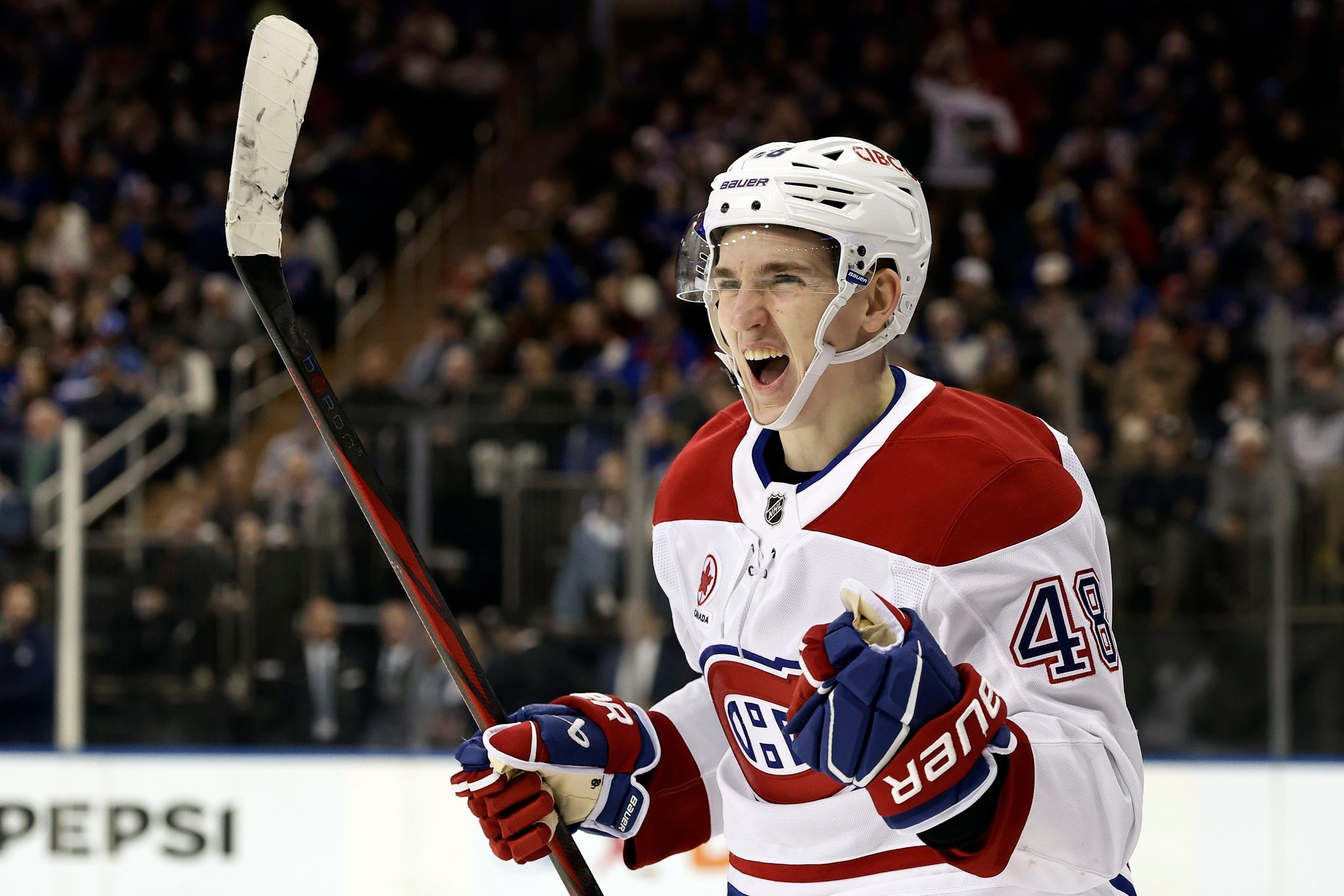 Canadiens defenseman Lane Hutson earns Calder Trophy as NHL's rookie of the year