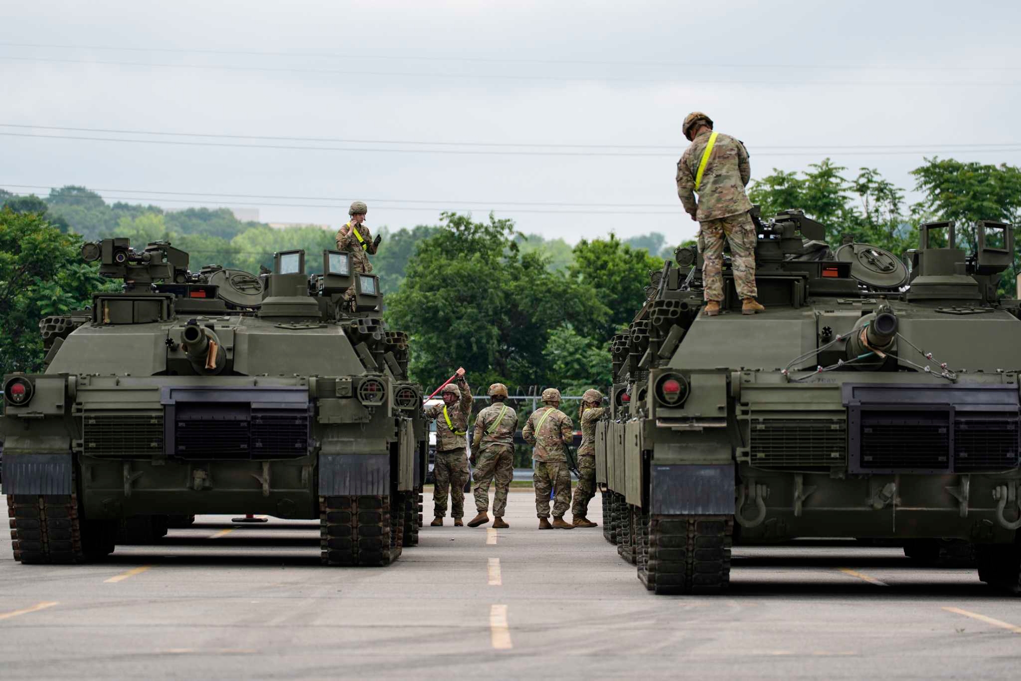 Letters: Want to show true patriotism? Challenge Trump's military parade with peaceful protests