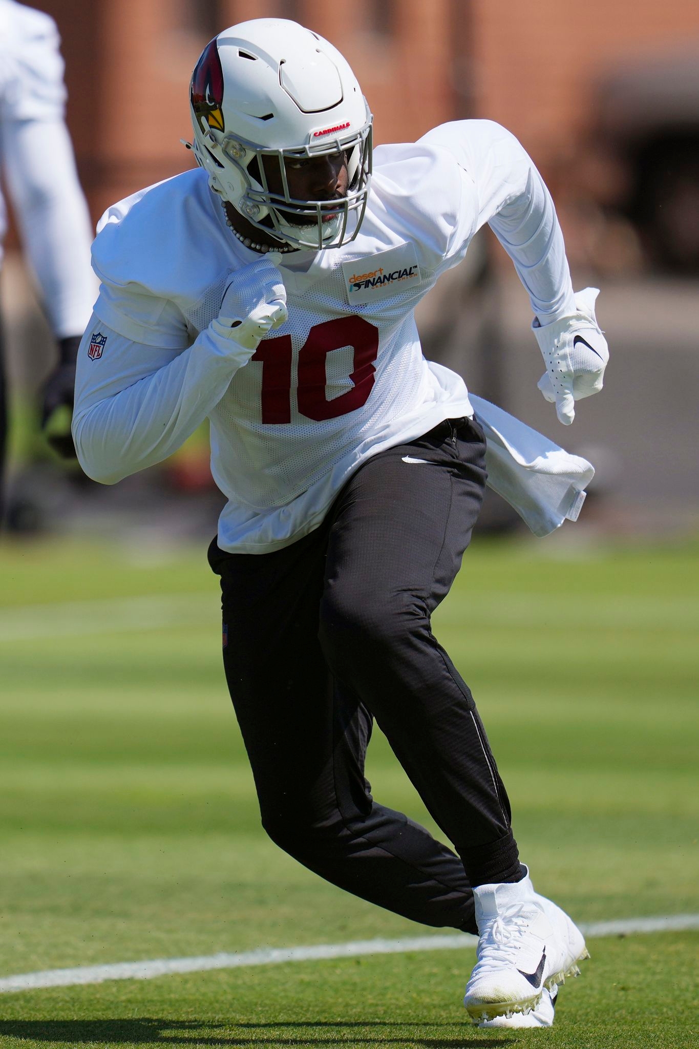 New Cardinals edge rusher Josh Sweat works to bring franchise same success he had in Philly