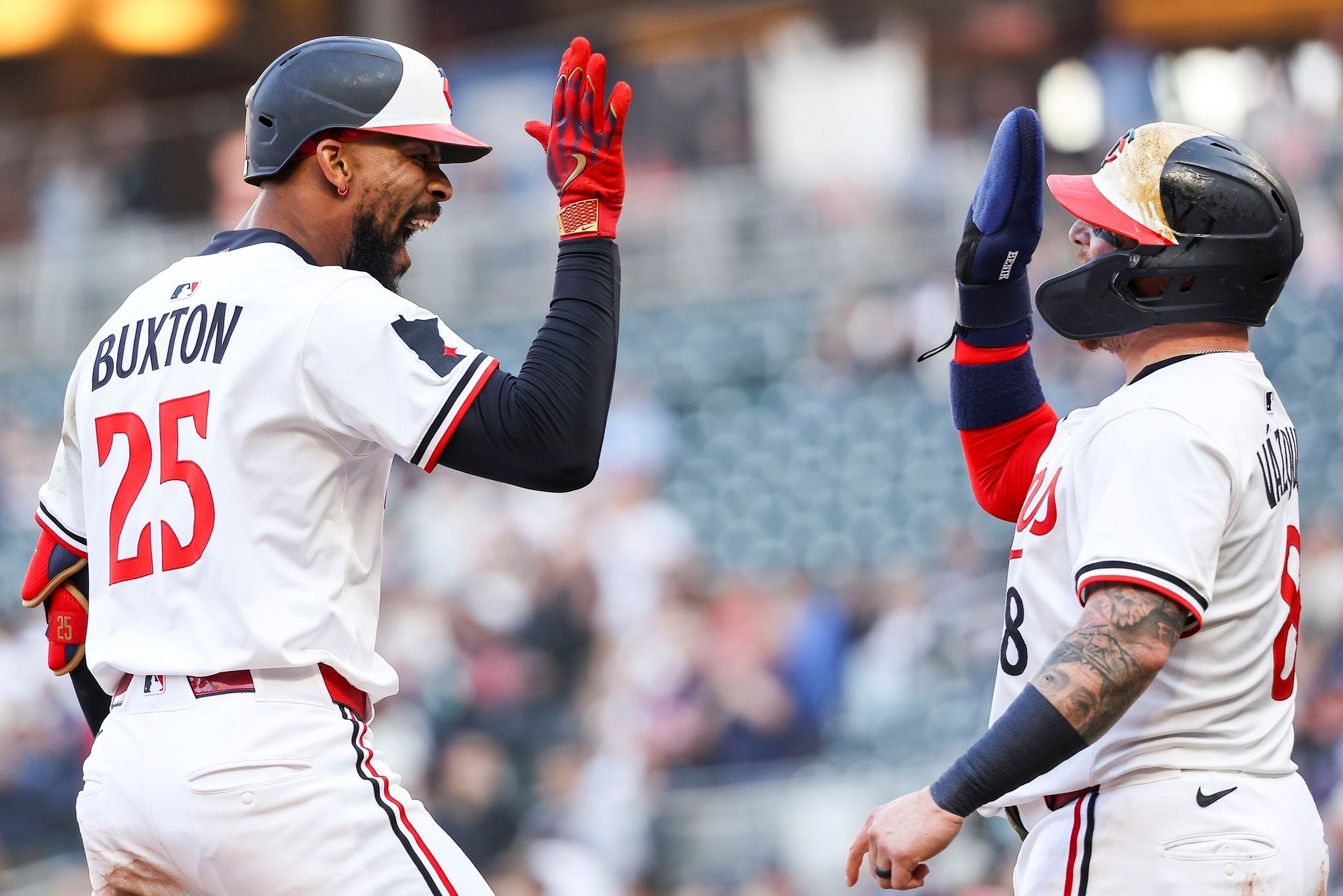 Buxton's 479-foot homer powers Twins to 6-2 win over Rangers