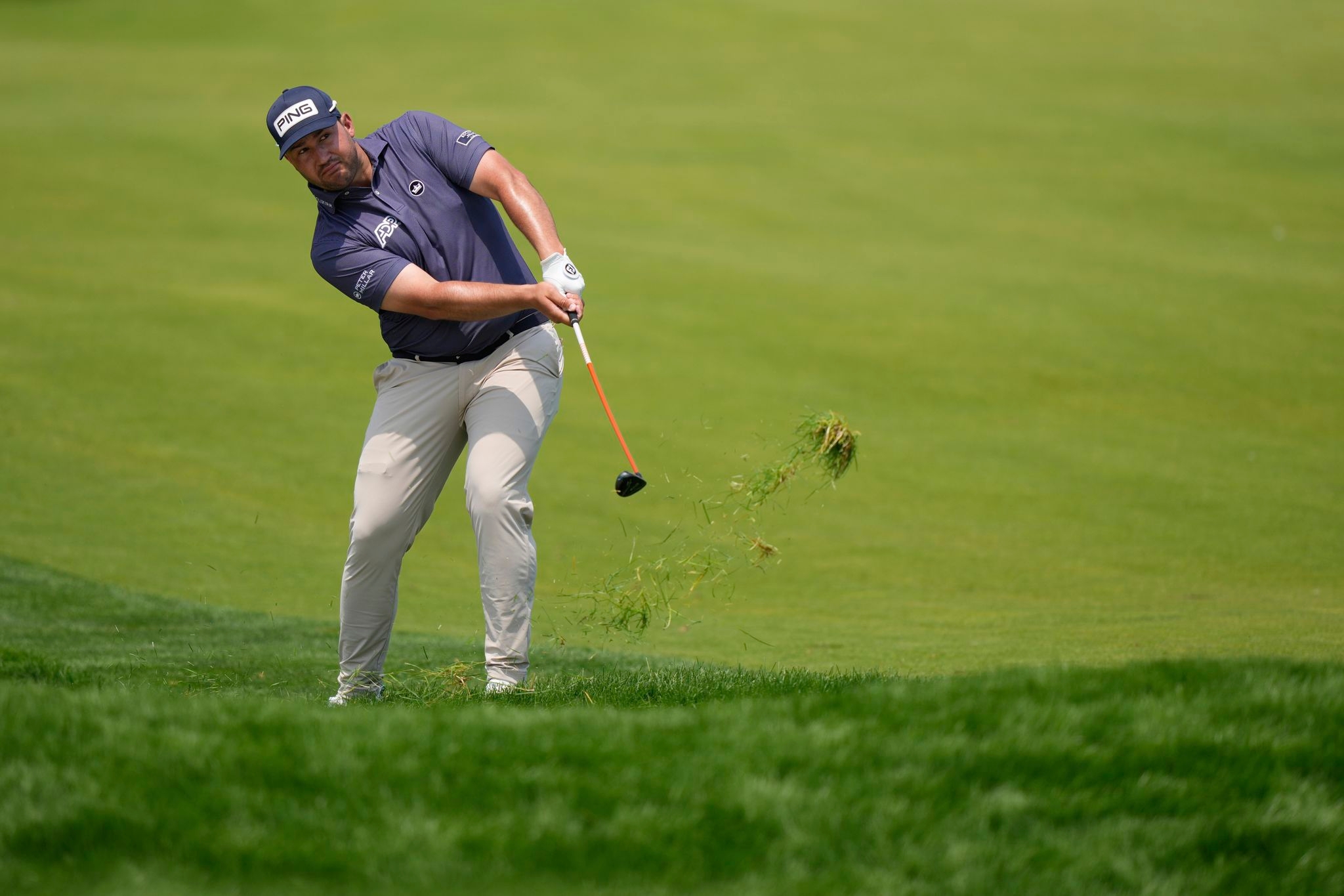 US Open players get that sinking feeling, straight down into the rough at brutal Oakmont