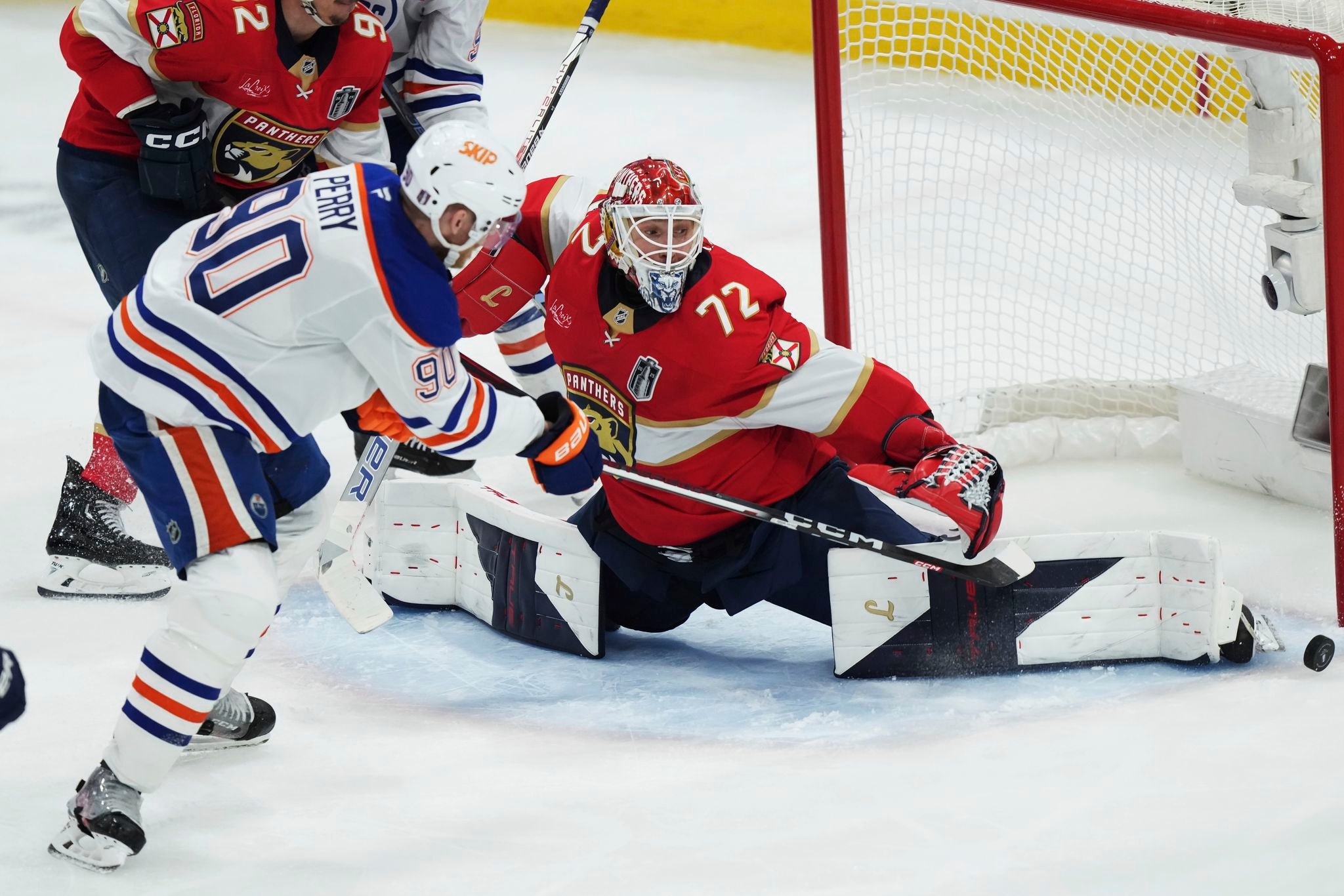 Edmonton grabs home ice and heads home in thrilling Stanley Cup Final tied 2-2 vs. Florida Panthers