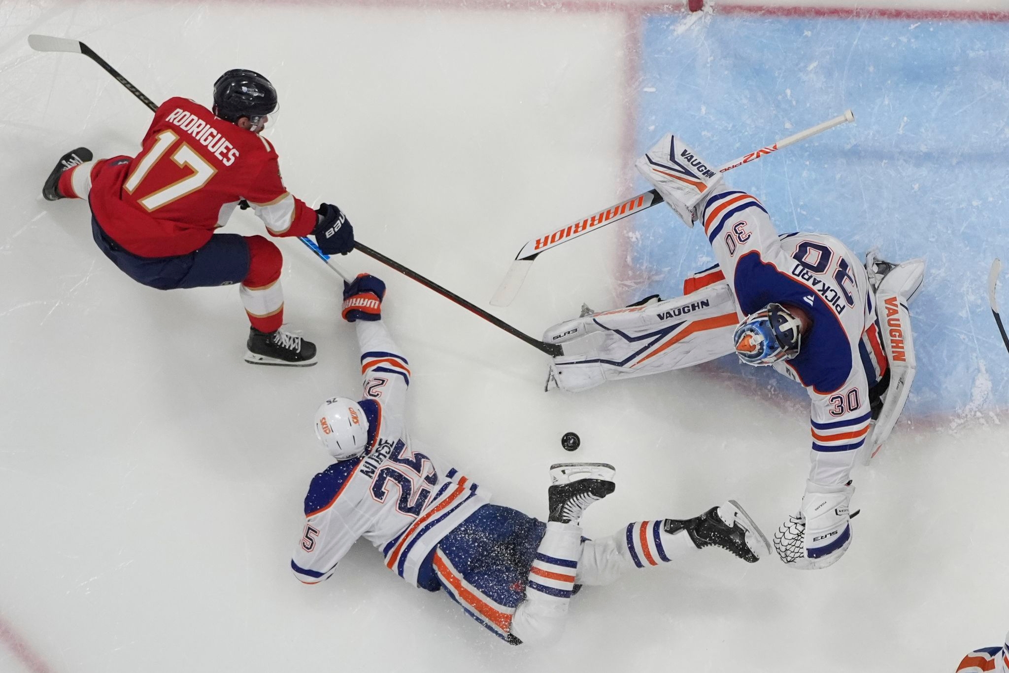 Panthers visit the Oilers in Game 5 of the Stanley Cup Final with the series tied