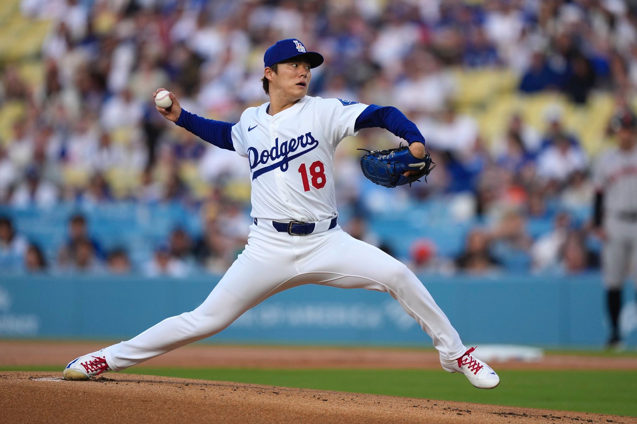 Casey Schmitt's 1st career grand slam powers Giants past Dodgers 6-2 in series opener