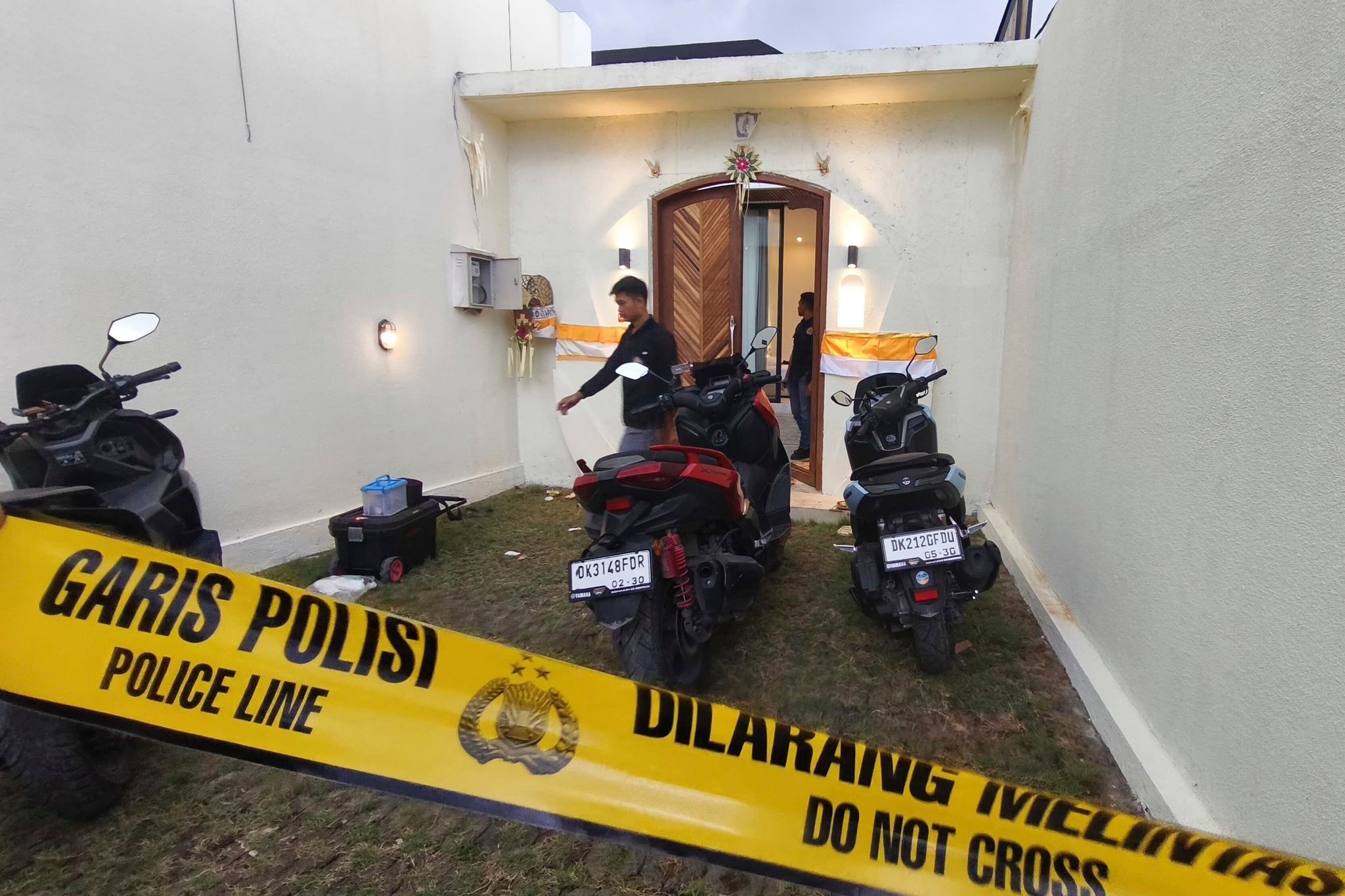 Australian man shot to death at a villa on the tourist island of Bali