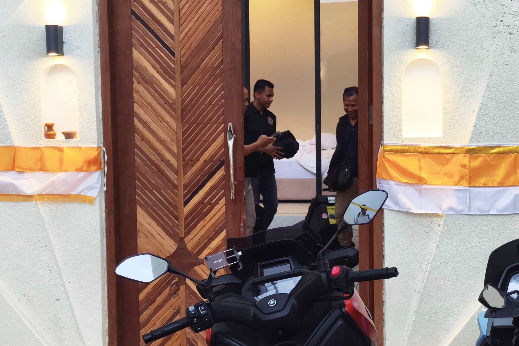 Two suspects detained in the killing of an Australian tourist in Bali