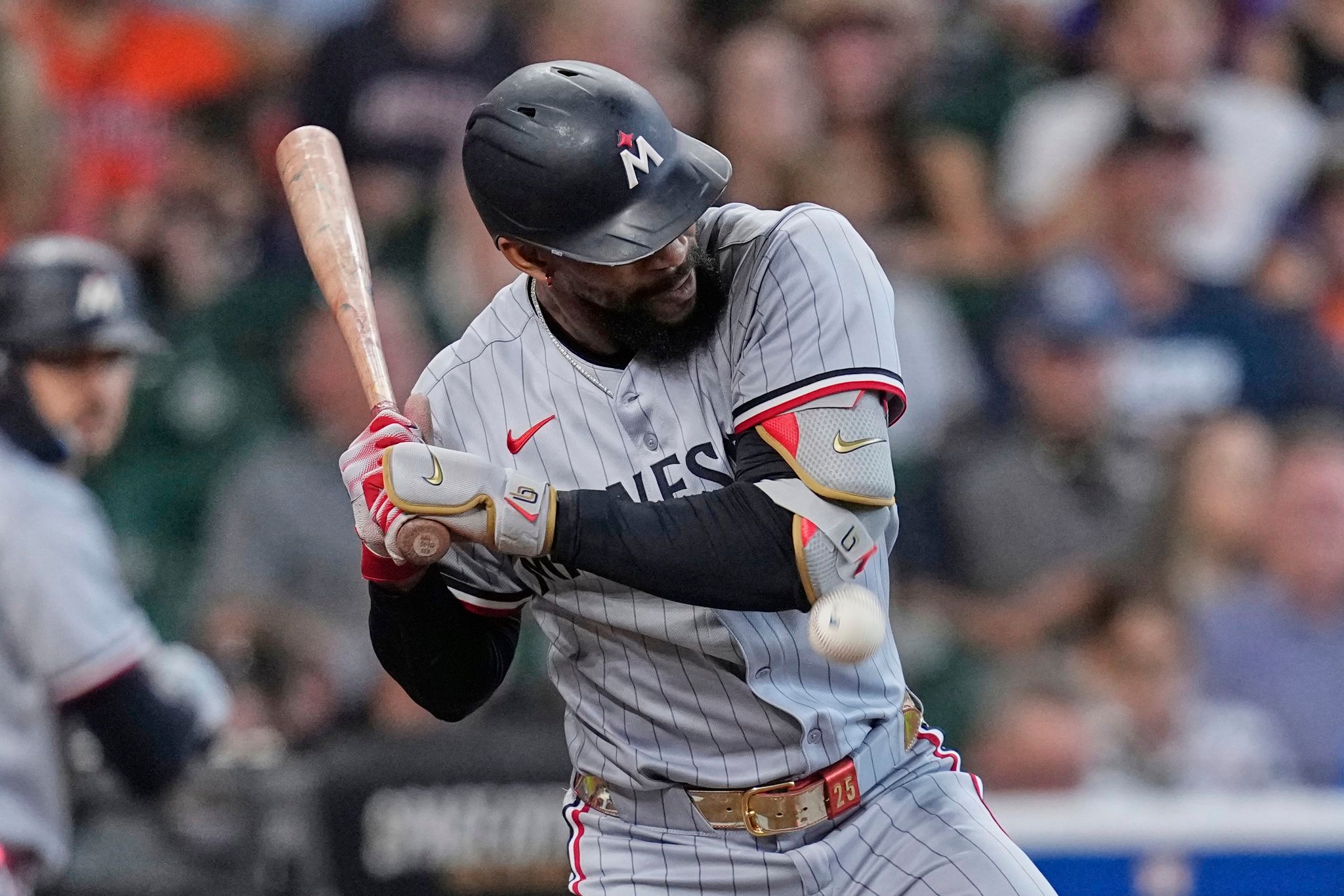 Twins scratch Byron Buxton from series finale vs. Astros after being hit by pitch