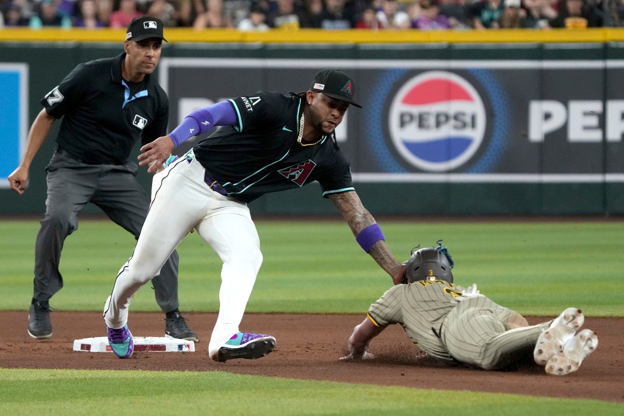 Padres' Jackson Merrill placed on 7-day injured list
