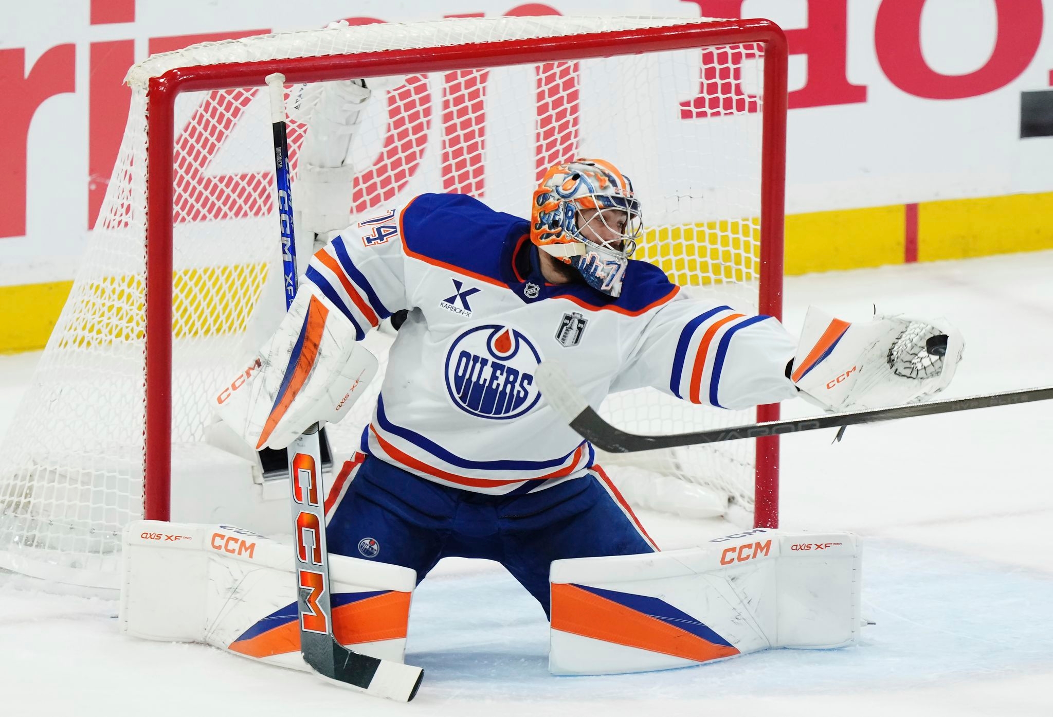 Oilers dealing with Stanley Cup Final goalie debate. Panthers, 1 win from repeating, have Bobrovsky