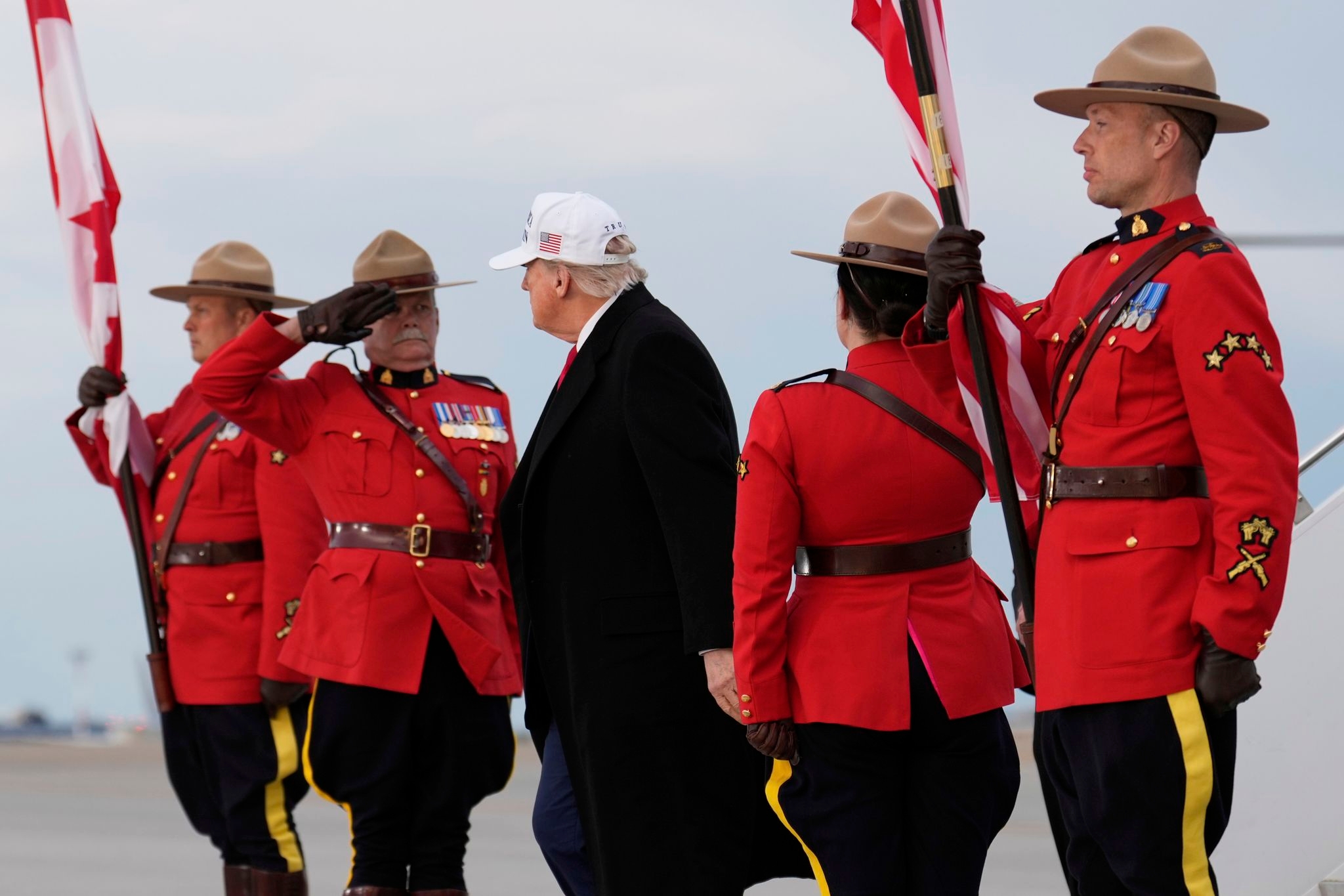 G7 leaders want to contain the Israel-Iran conflict, as Trump calls for talks between the countries