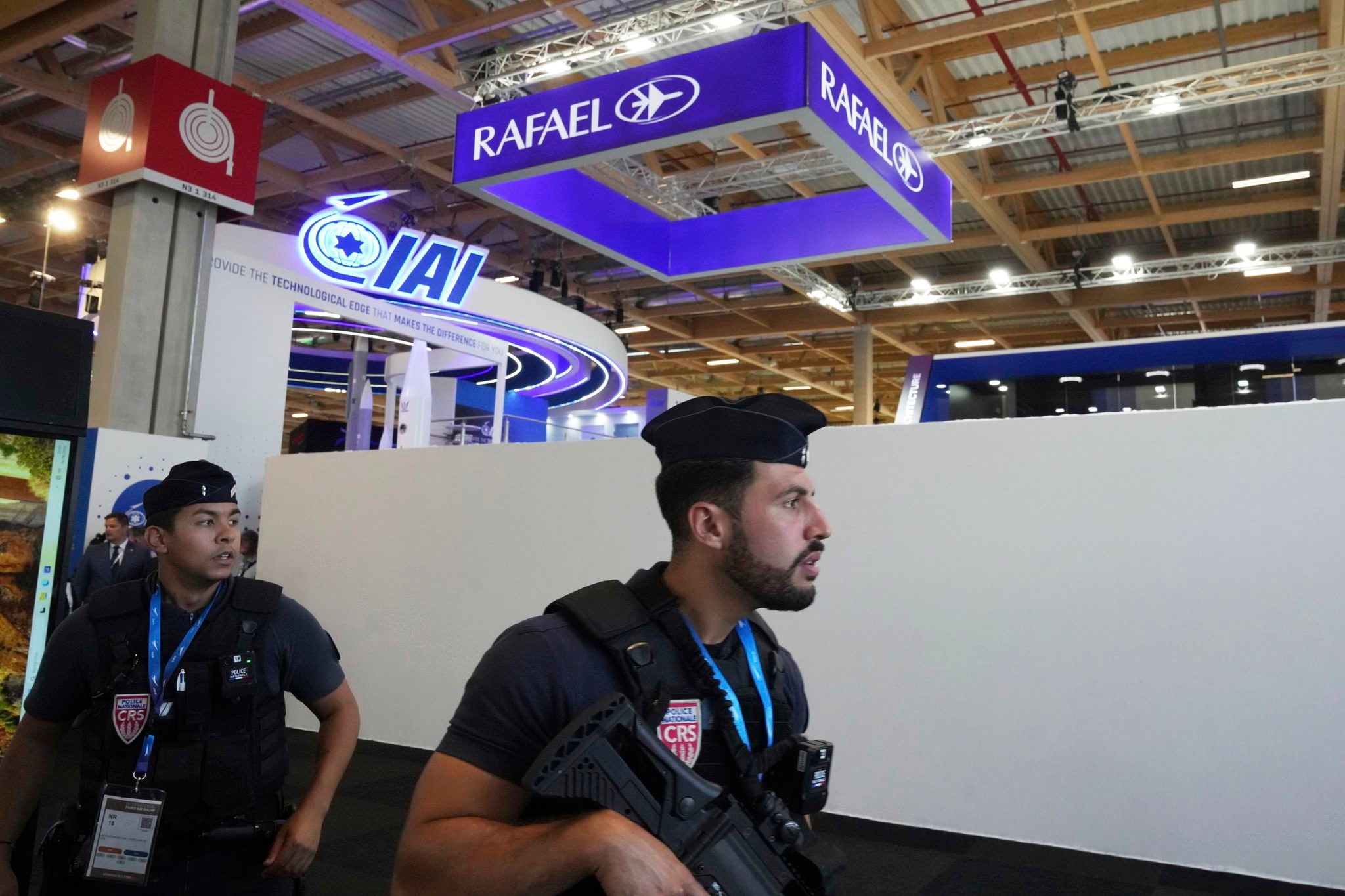 Israel condemns black partition walls around its pavilions at Paris Air Show
