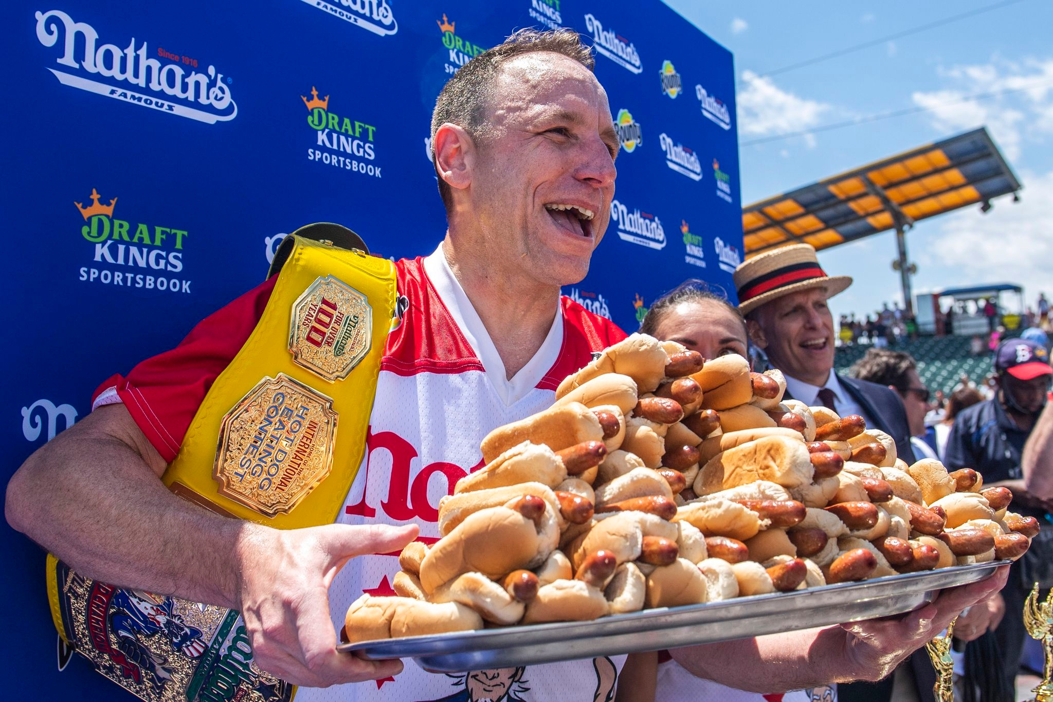 Joey 'Jaws' Chestnut to return to Coney Island hotdog eating contest after contract dispute
