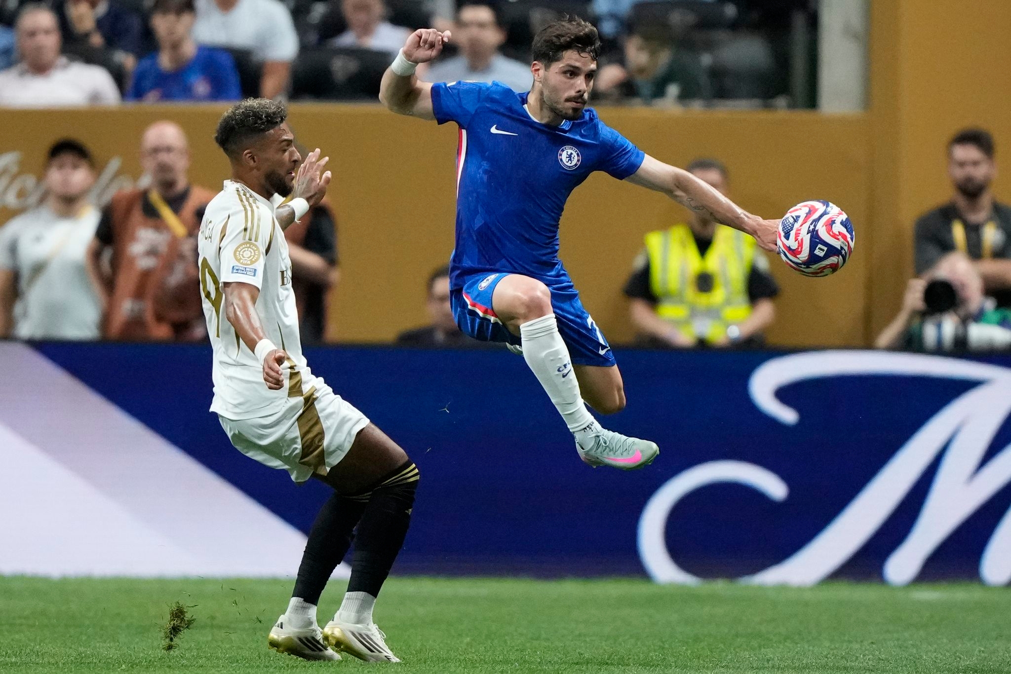 Neto, Fernández each score to lead Chelsea over LAFC 2-0 in Club World Cup