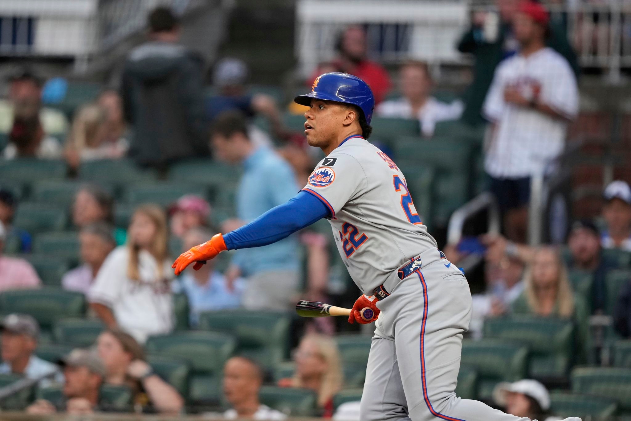 Riley's sacrifice fly in 10th inning caps Braves' comeback for 5-4 win over Mets