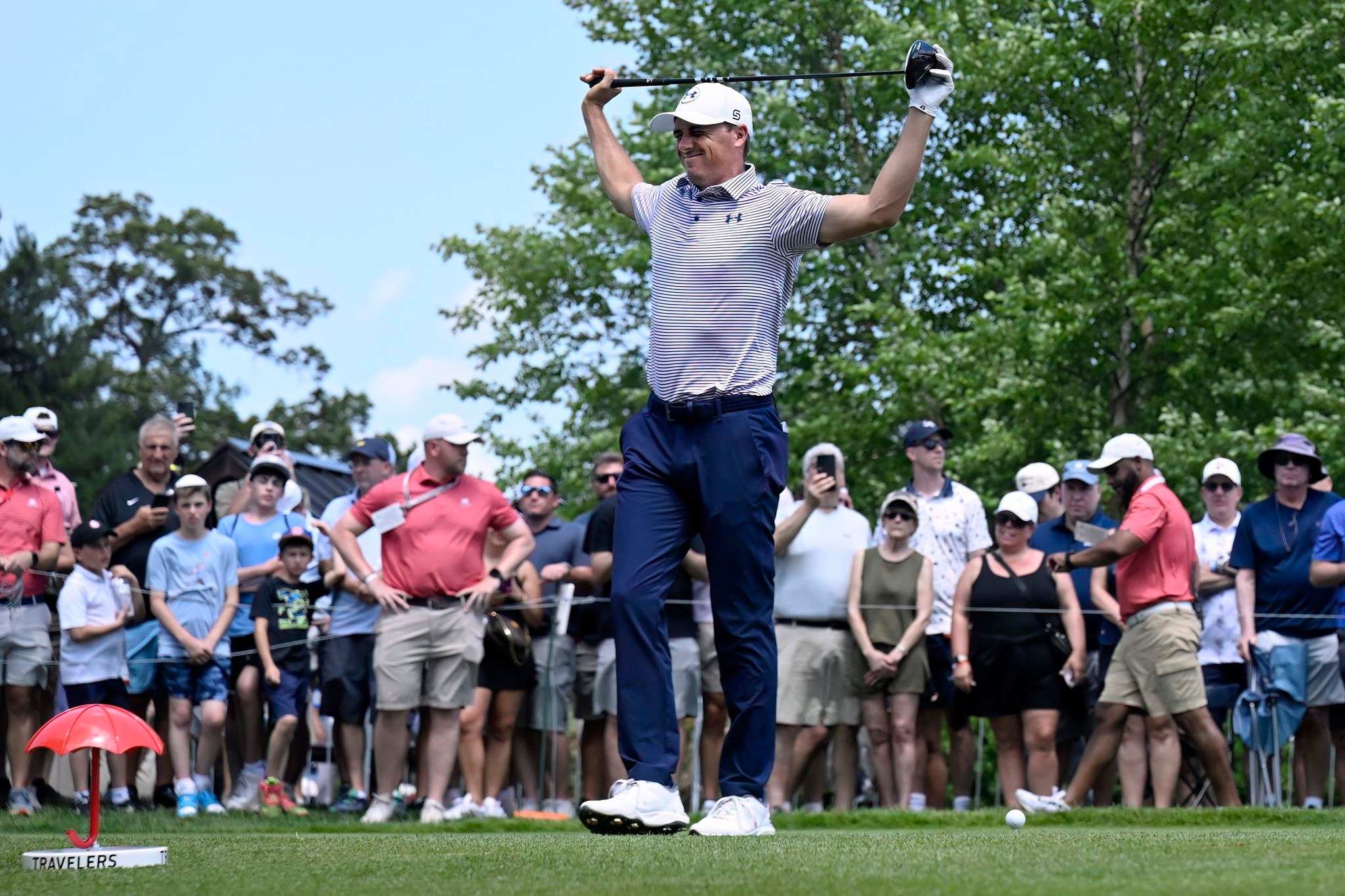 Jordan Spieth withdraws after 13 holes from Travelers with shoulder blade injury