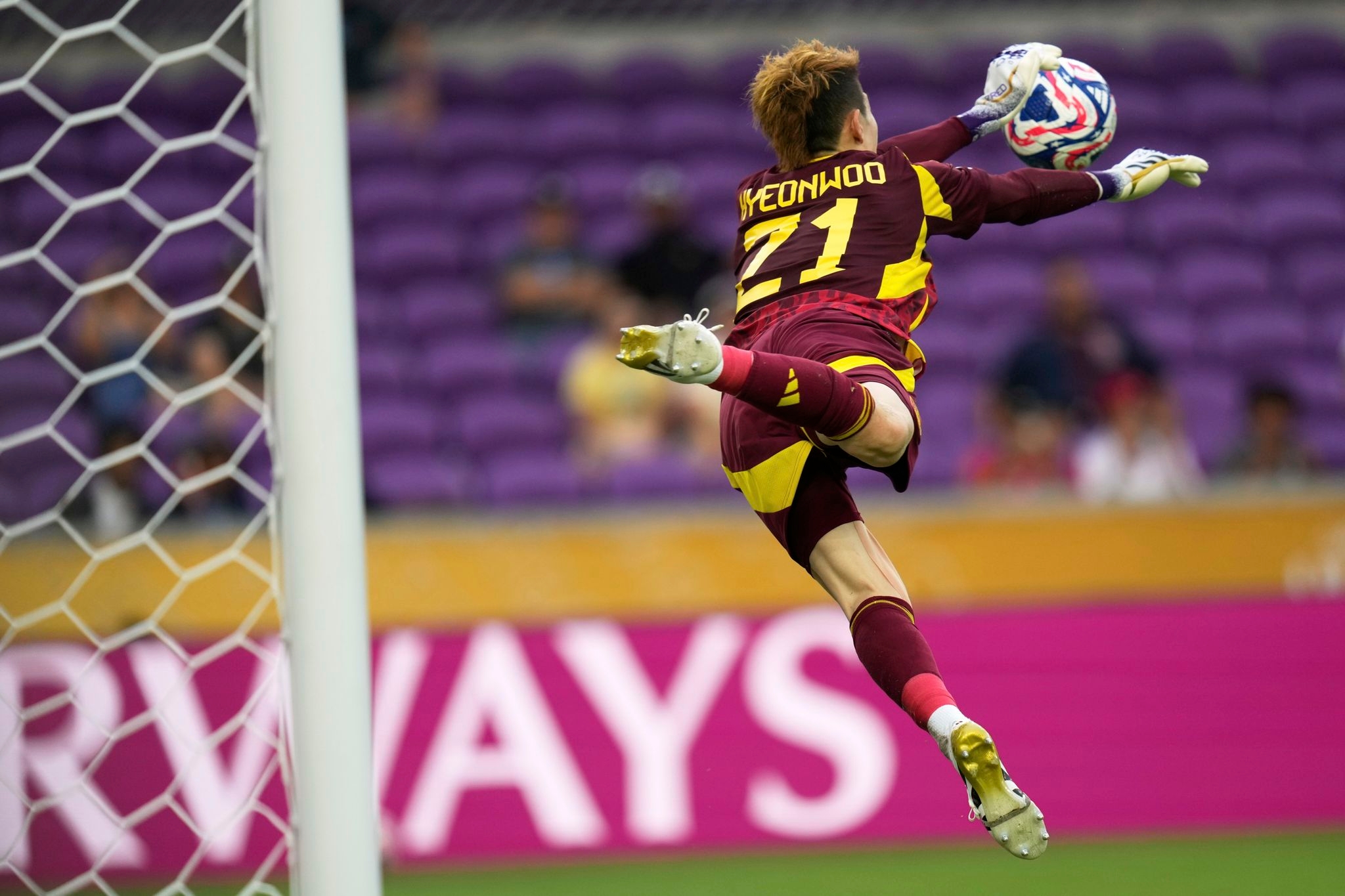 South Korea lifts 26-year ban on foreign goalkeepers in the K League