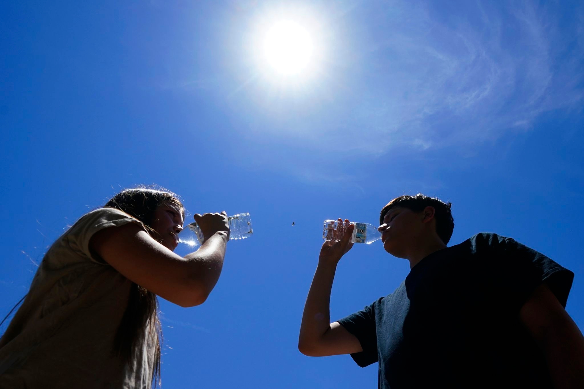 How to stay cool in the heat wave hitting parts of the US --even without air conditioning