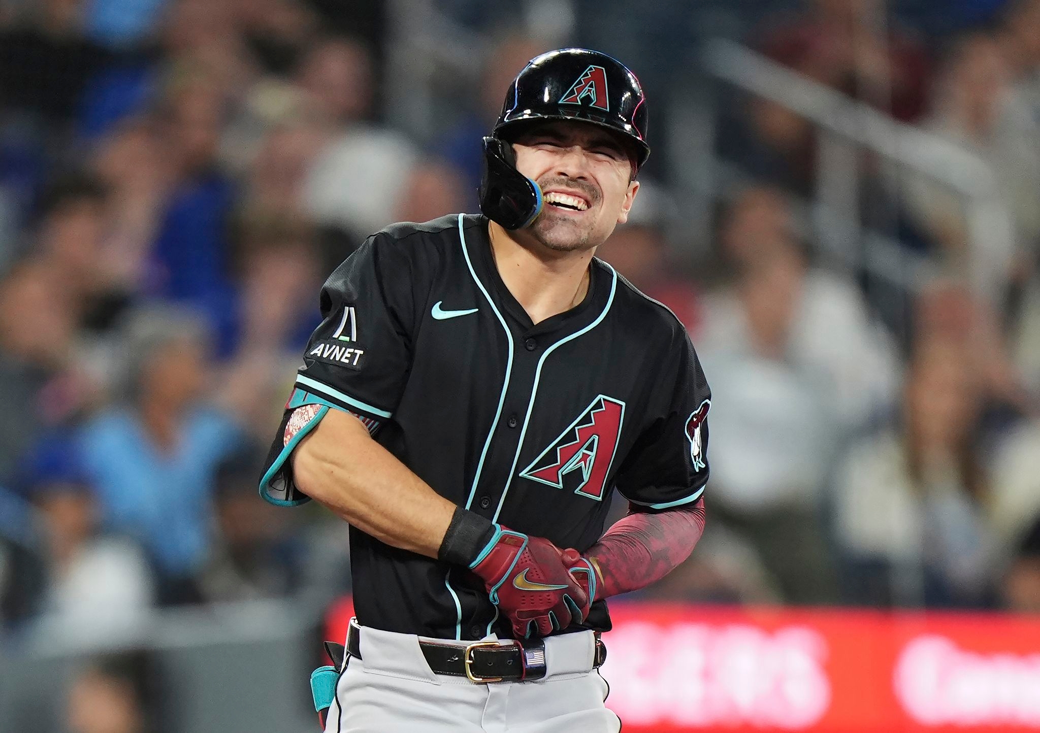 Diamondbacks catcher Moreno has hairline fracture of finger. Reliever Puk has surgery